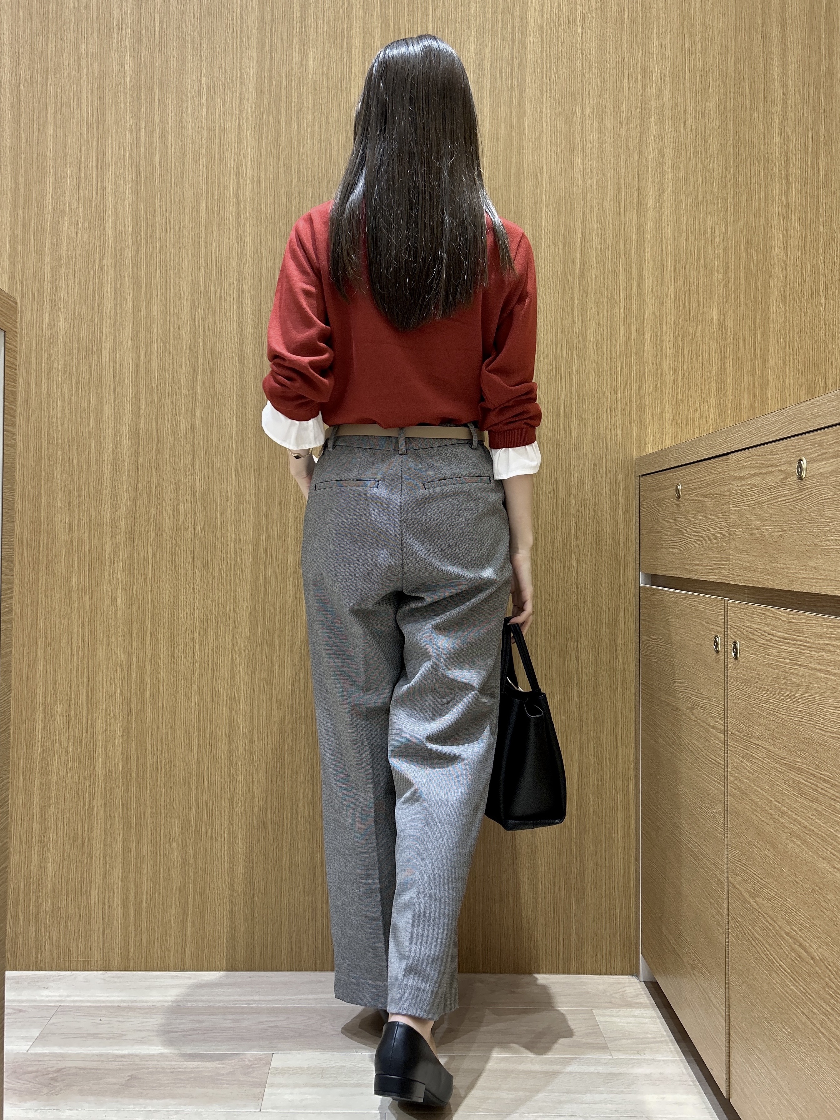 maiさんの「OPAQUE.CLIP｜シャツレイヤード風ポロニット【洗濯機OK】」を使ったコーディネート