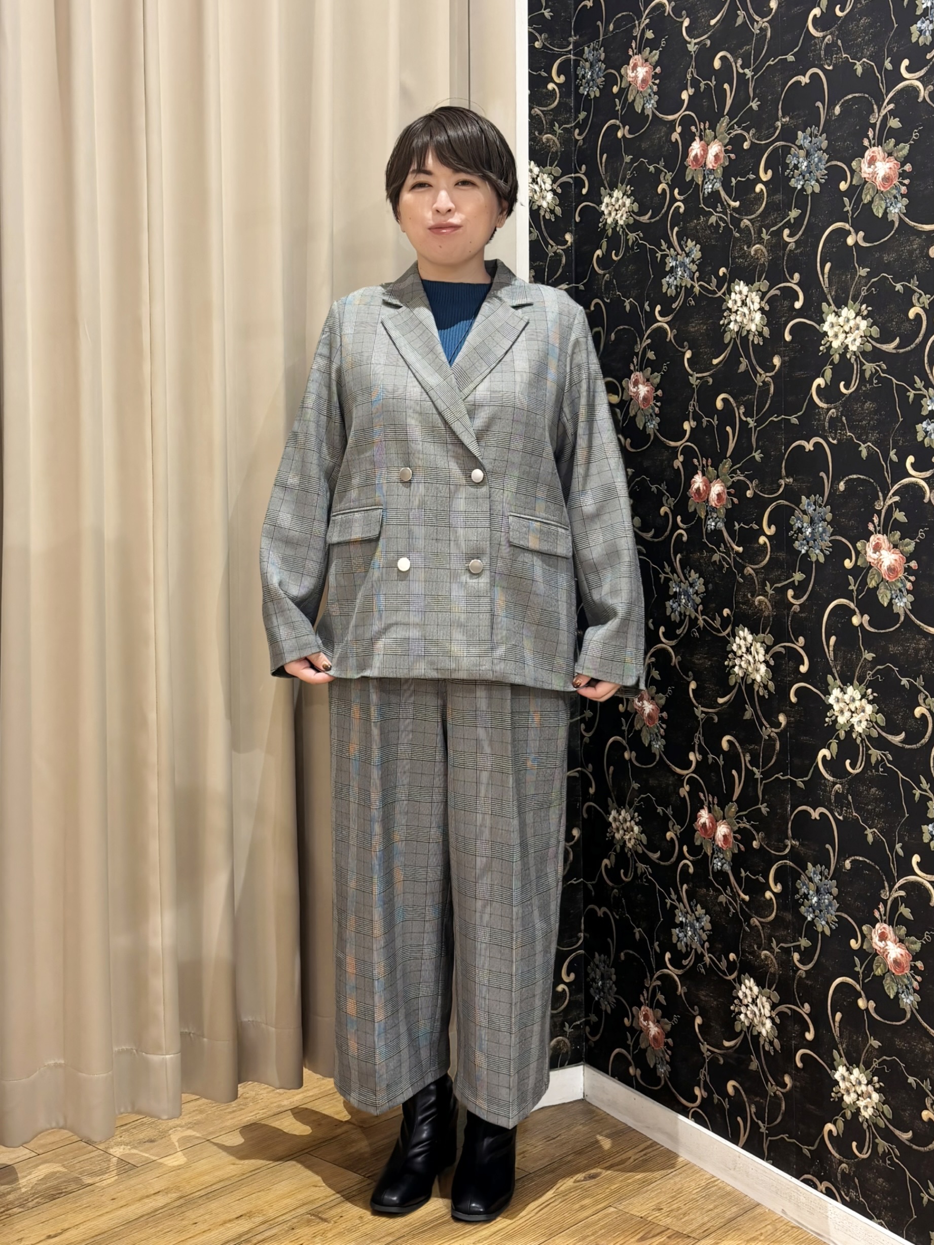 たみさんの「SHOO･LA･RUE｜【セットアップ可/洗濯後しわになりにくい】ウールフィール ダブルジャケット」を使ったコーディネート