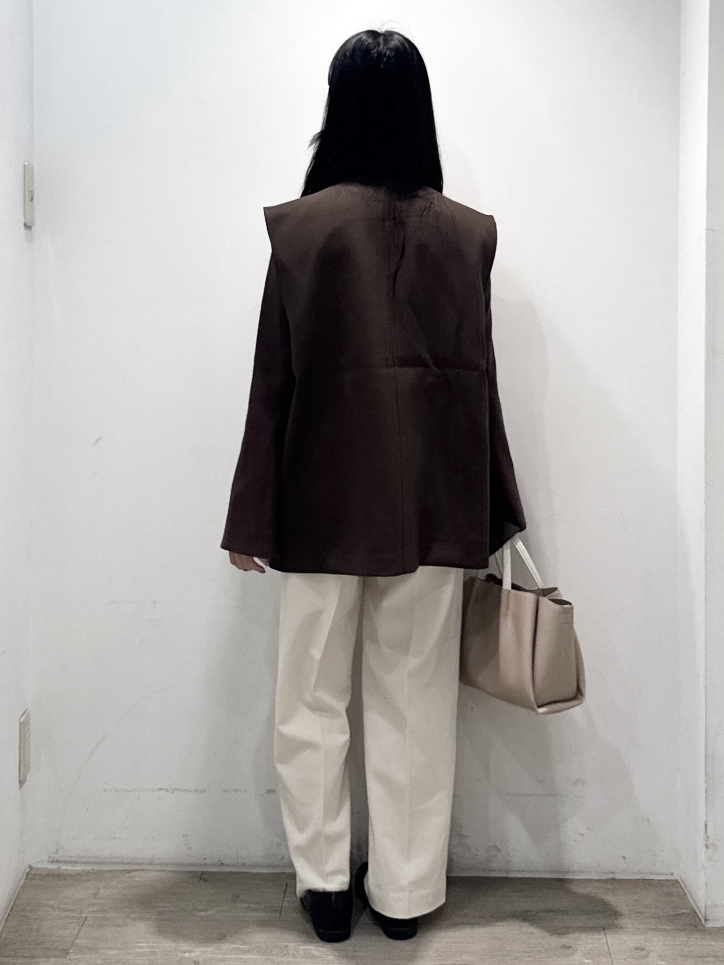 yuicciさんの「OPAQUE.CLIP｜《ツインセット》Vネックベスト&times;ハイネックリブニット【洗濯機OK】」を使ったコーディネート