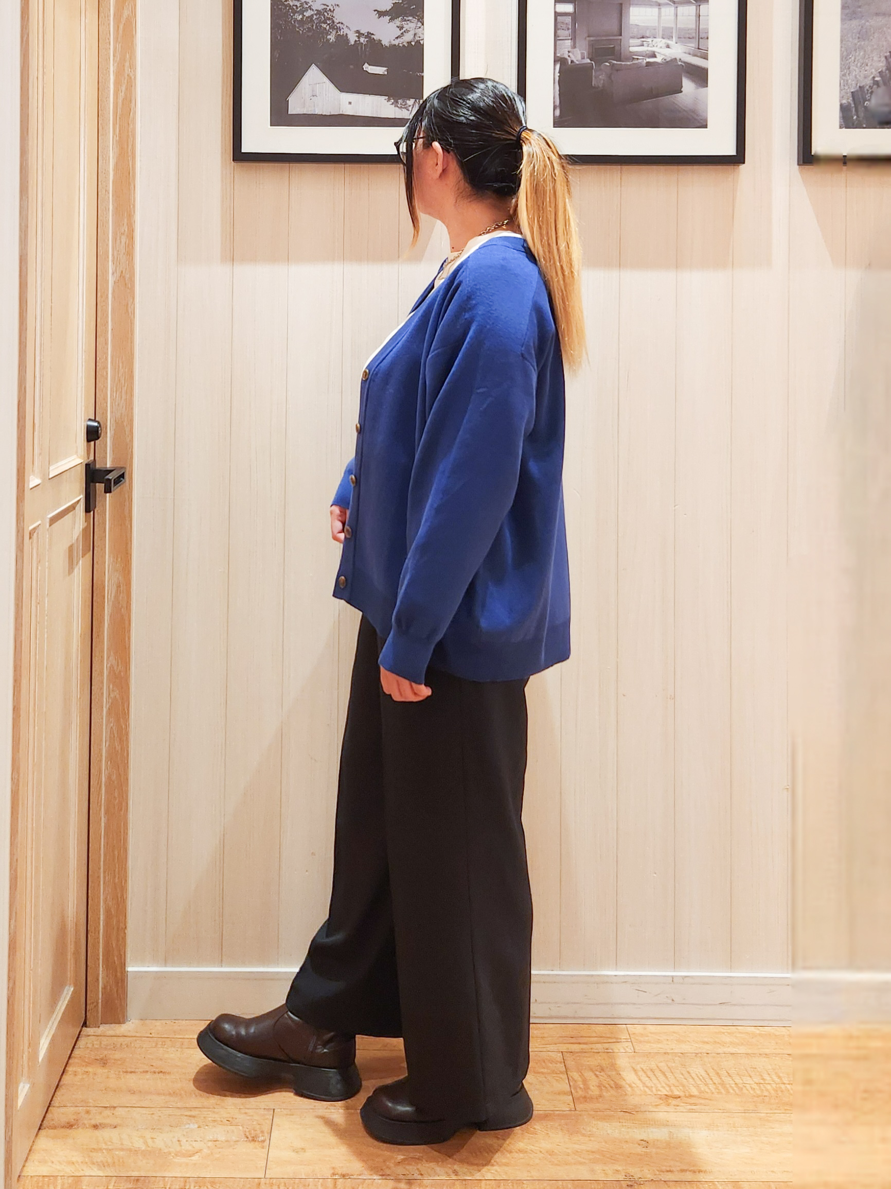 れーやんさんの「SHOO･LA･RUE｜【毛玉になりにくい/S-LL/洗濯機可/体型カバー】Vネックゆったりカーディガン」を使ったコーディネート