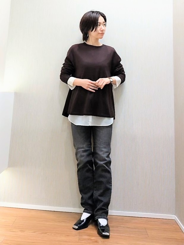 ミズタさんの「UNTITLED｜【きれいに体型カバー/8色展開】Aラインシルエットニットプルオーバー」を使ったコーディネート