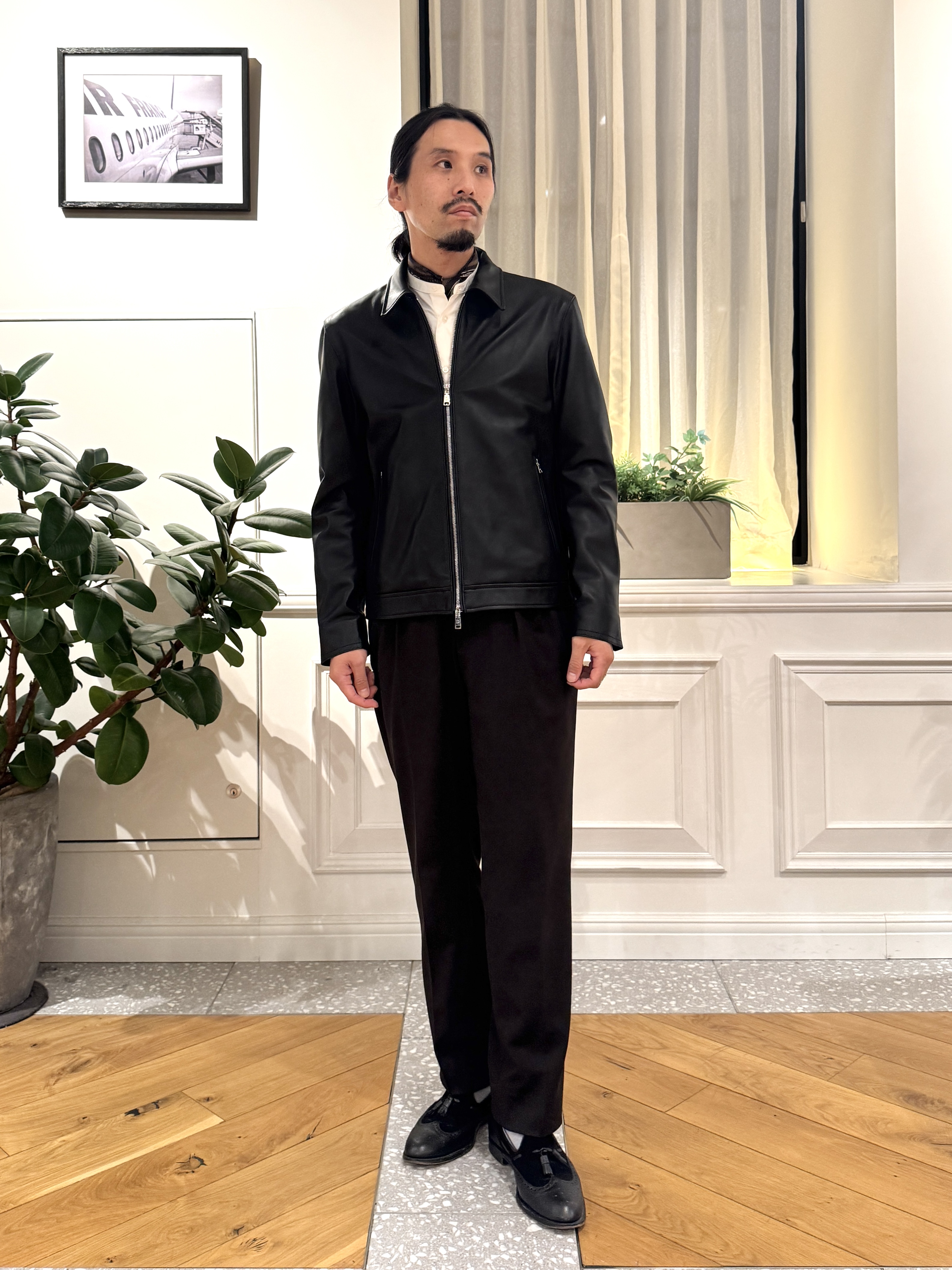 kawarataniさんの「DRESSTERIOR｜【本革/MonoMax10月号掲載】ラムレザー ハリントンジャケット」を使ったコーディネート