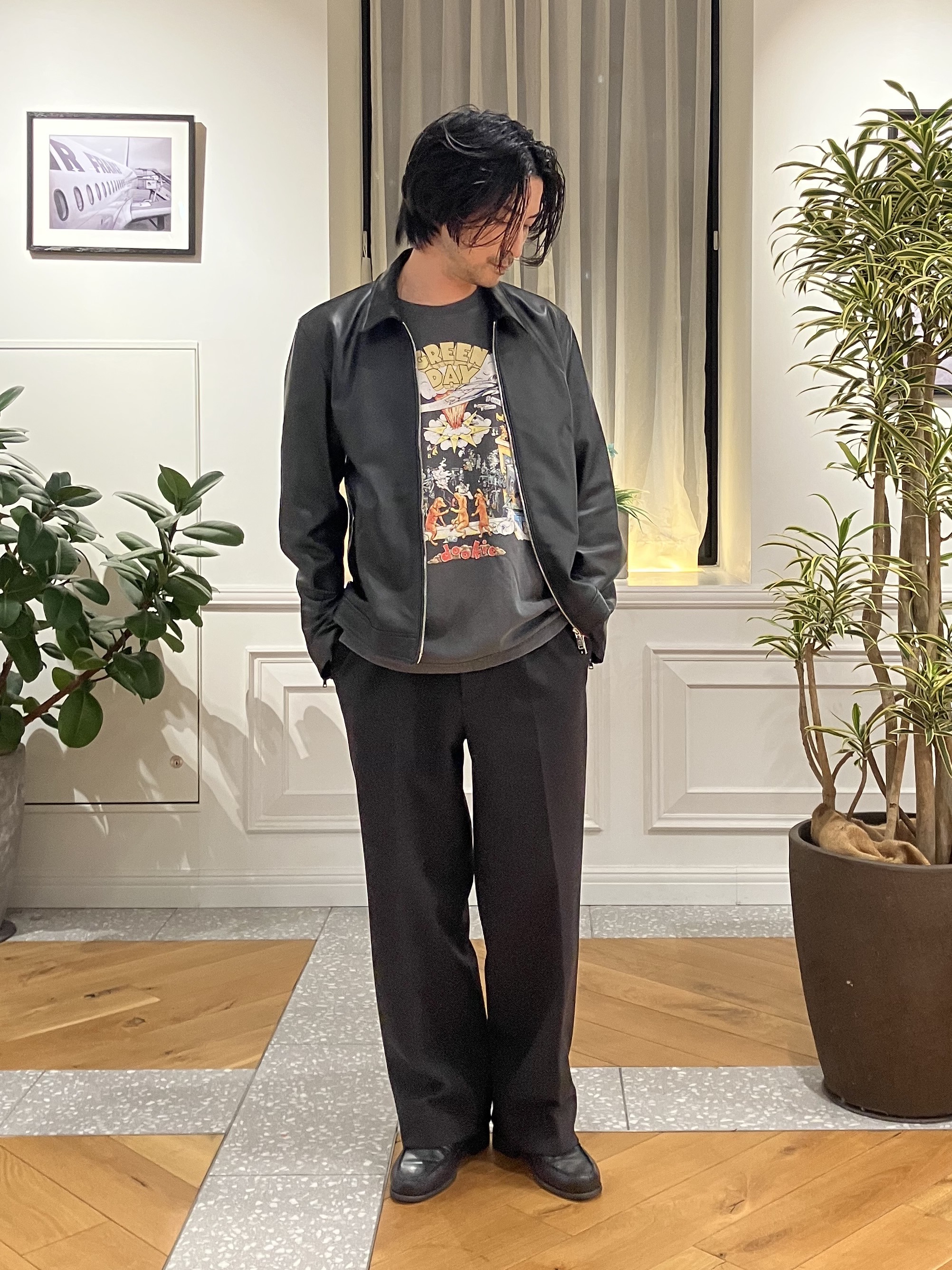 junyaさんの「DRESSTERIOR｜【本革/MonoMax10月号掲載】ラムレザー ハリントンジャケット」を使ったコーディネート