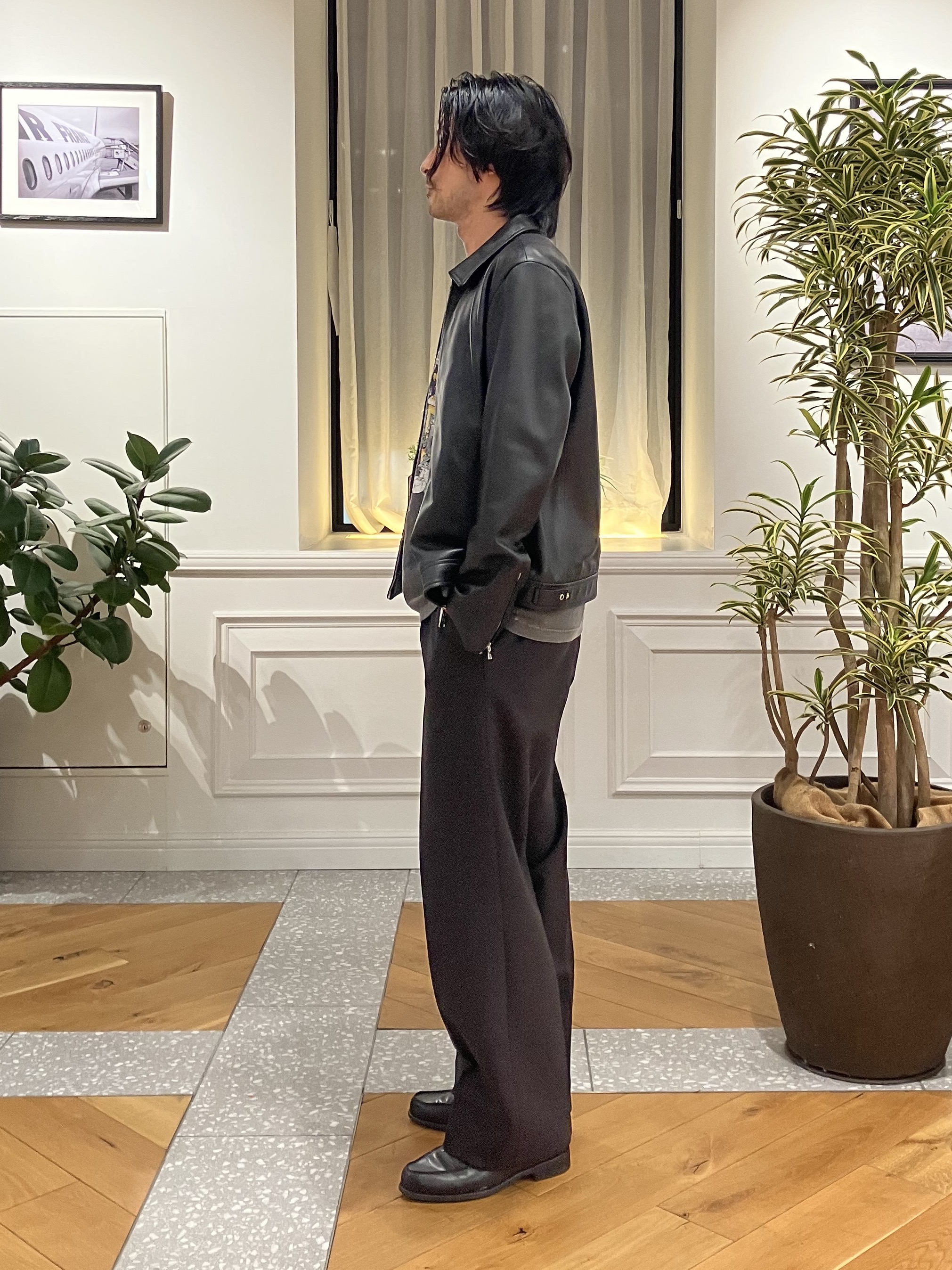 junyaさんの「DRESSTERIOR｜【本革/MonoMax10月号掲載】ラムレザー ハリントンジャケット」を使ったコーディネート