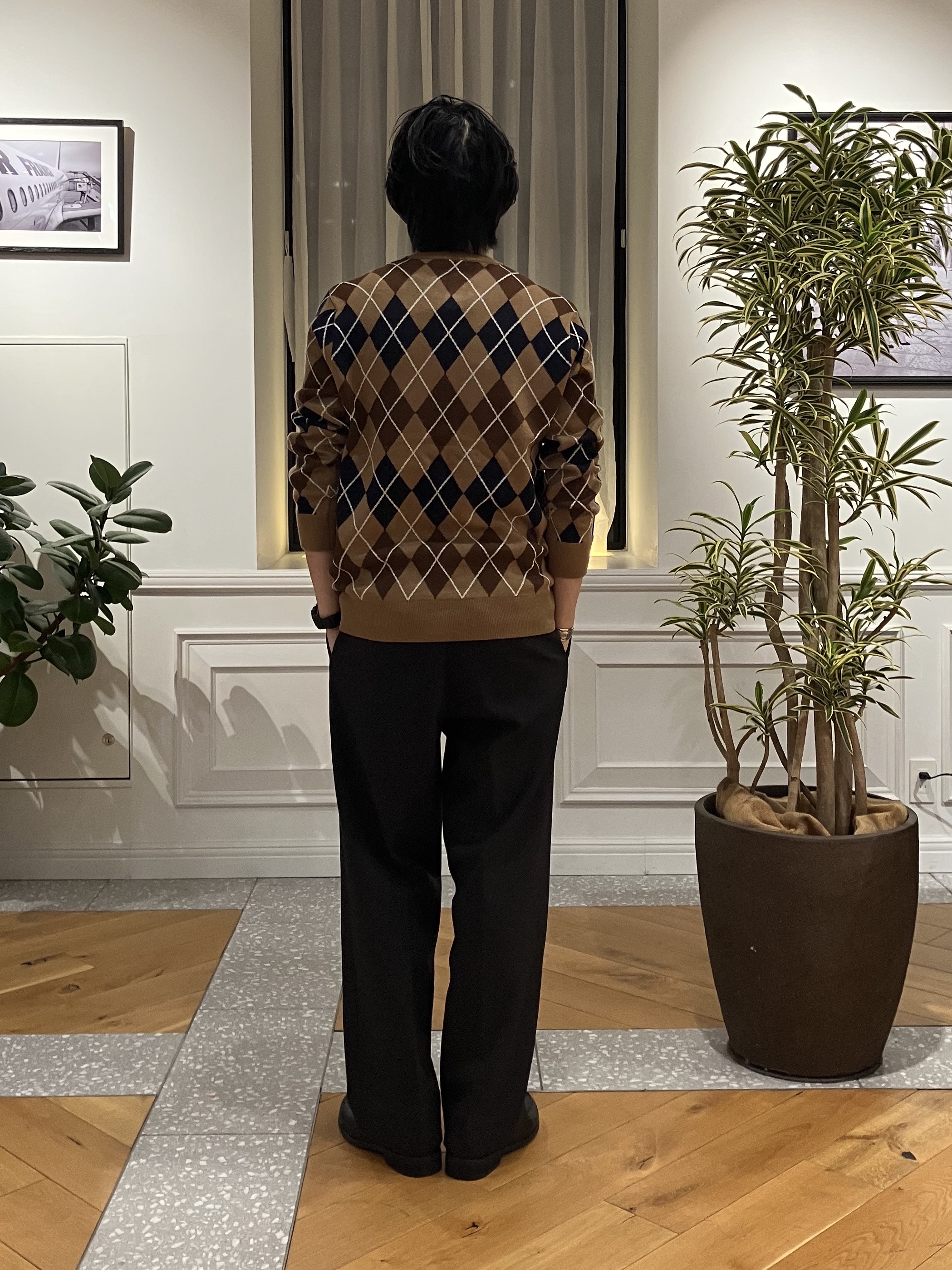 junyaさんの「DRESSTERIOR｜アーガイル ラウンドネックカーディガン」を使ったコーディネート