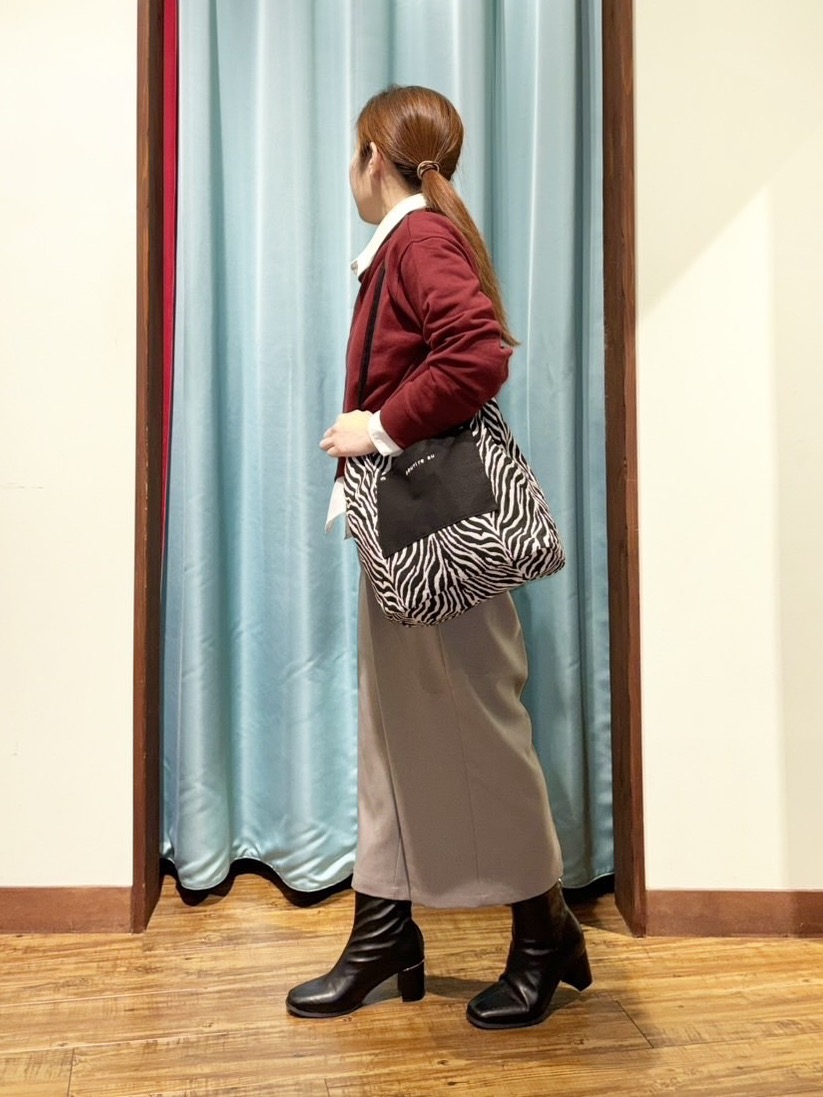 tukiさんの「SHOO･LA･RUE｜【S-LL/洗濯機可】一枚でレイヤード感が完成する シャツドッキング裏毛トップス」を使ったコーディネート
