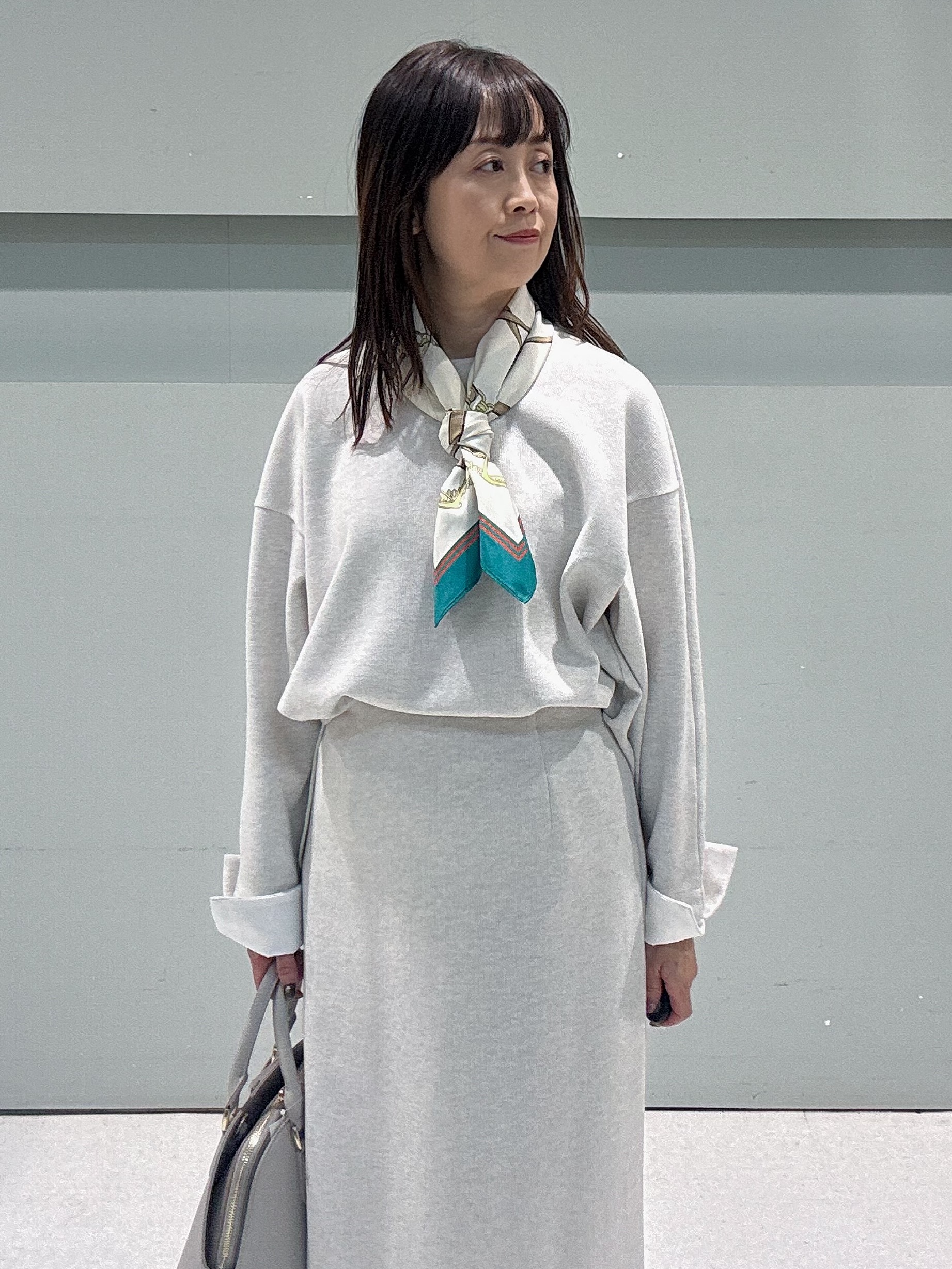 makiさんの「UNTITLED｜【セットアップ可/スウェットライク】袖口シャツドッキングプルオーバー」を使ったコーディネート