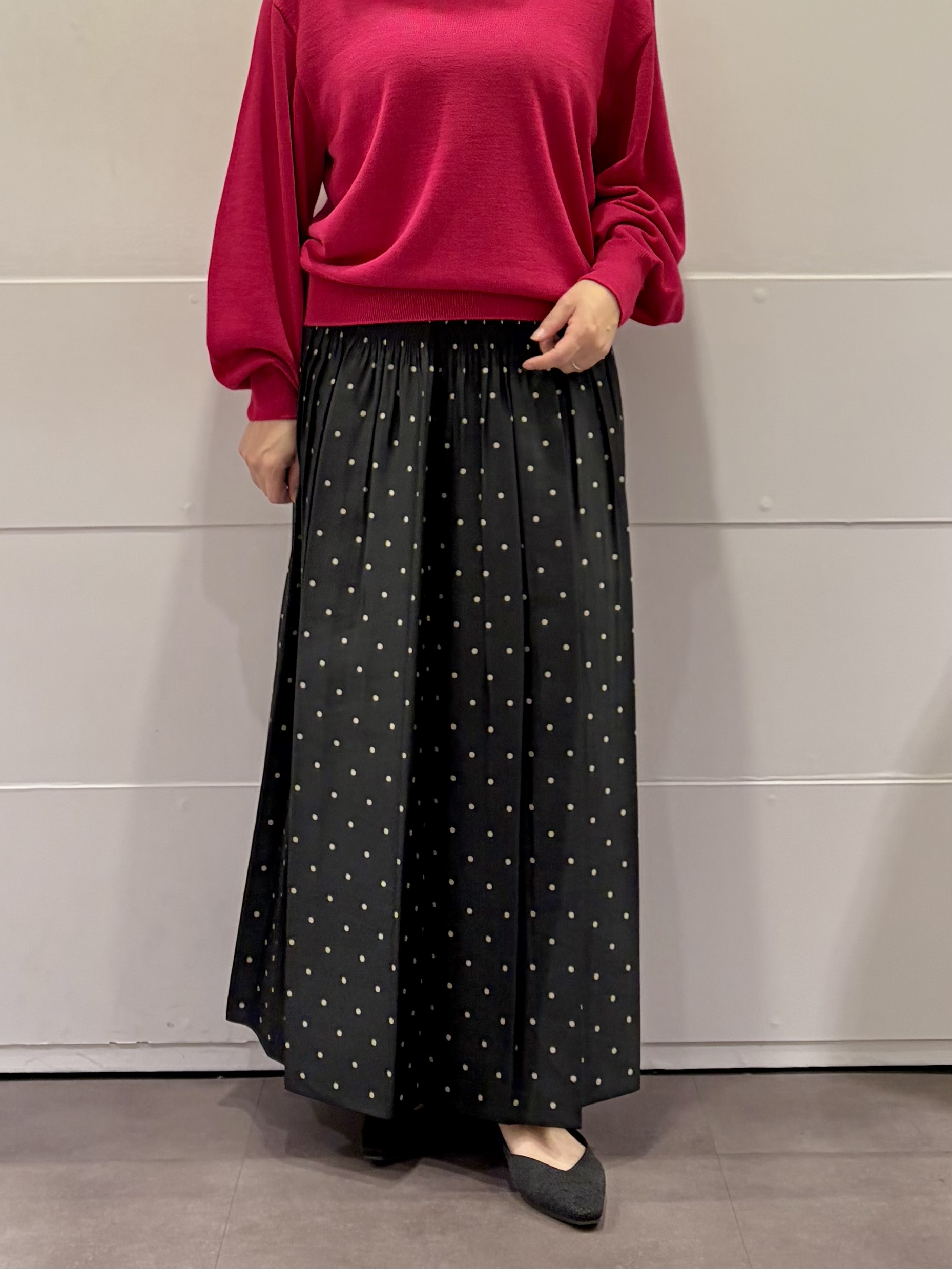 TOKOさんの「UNTITLED｜【大人の抜け感/8色展開】ボリュームスリーブニットプルオーバー」を使ったコーディネート