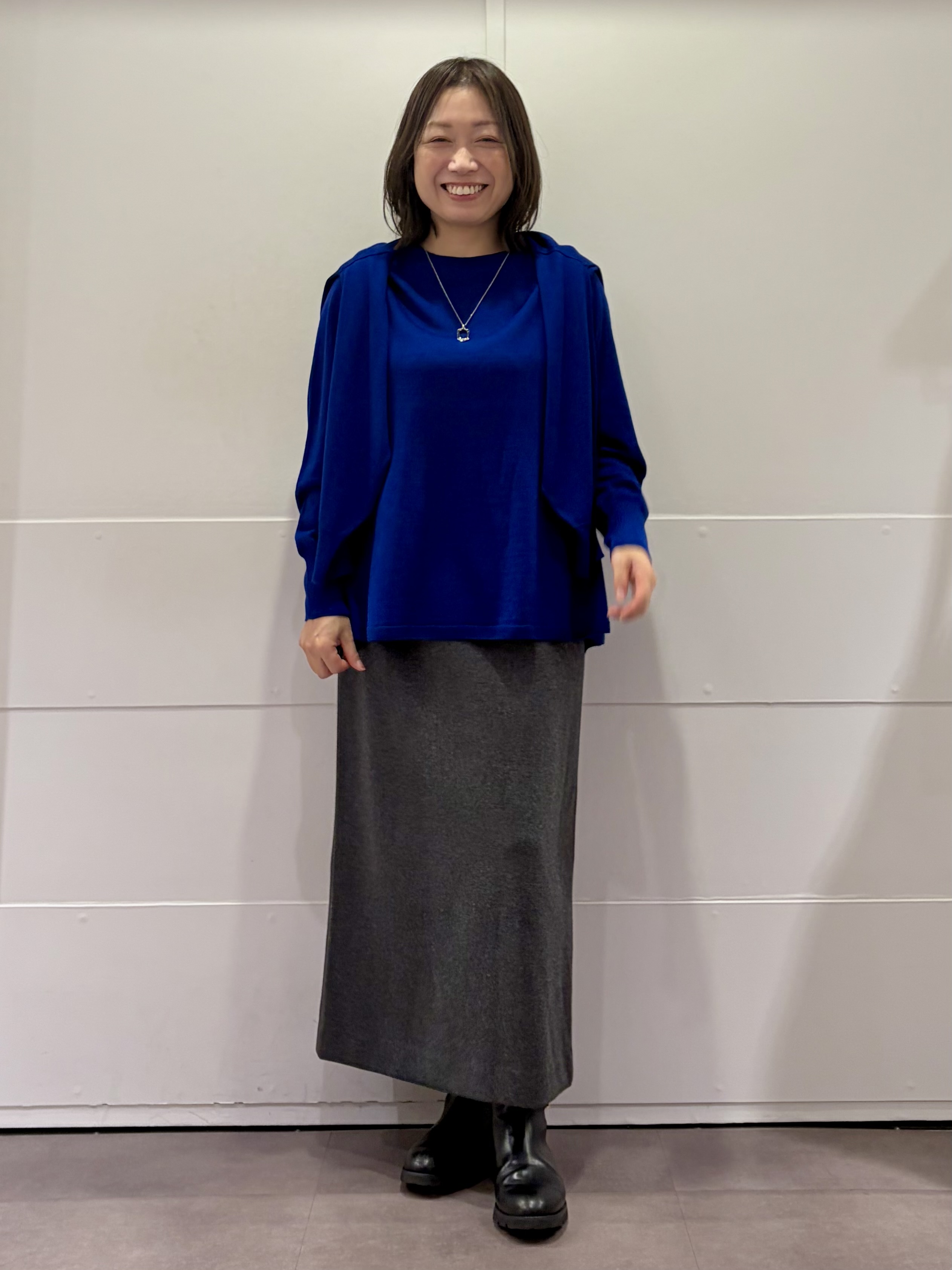 TOKOさんの「UNTITLED｜【きれいに体型カバー/8色展開】Aラインシルエットニットプルオーバー」を使ったコーディネート