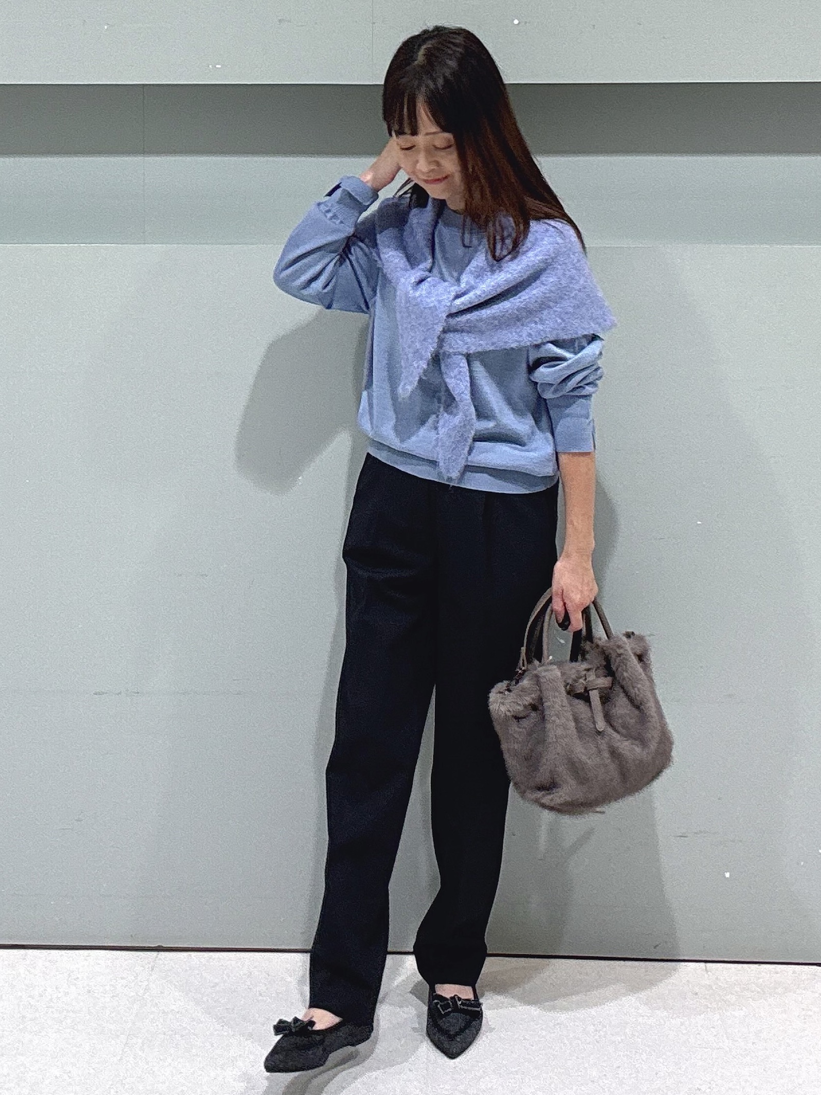 makiさんの「UNTITLED｜【アンサンブル可能/オンオフ使える】シルクウールカシミヤプルオーバー」を使ったコーディネート