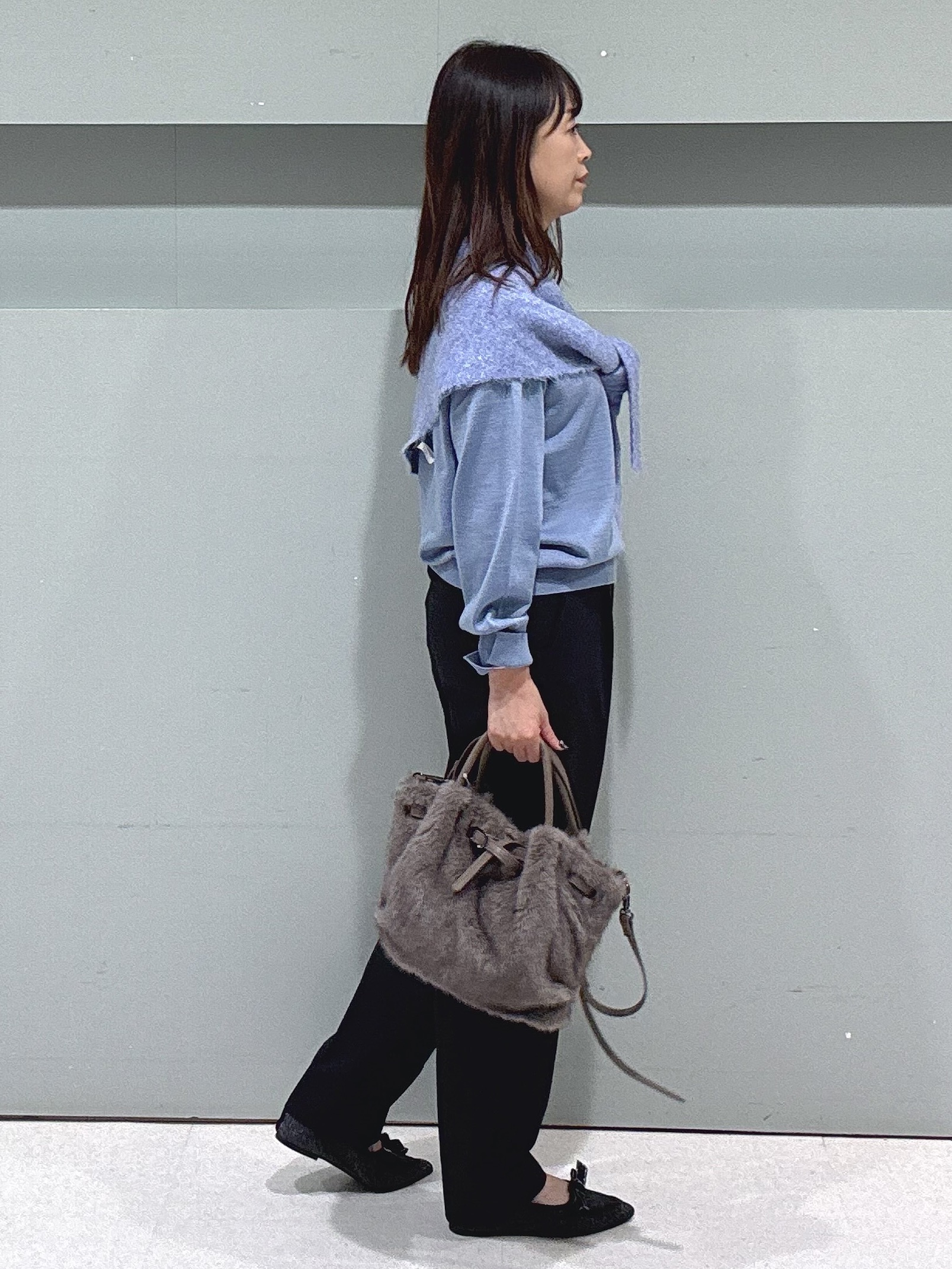 makiさんの「UNTITLED｜【アンサンブル可能/オンオフ使える】シルクウールカシミヤプルオーバー」を使ったコーディネート