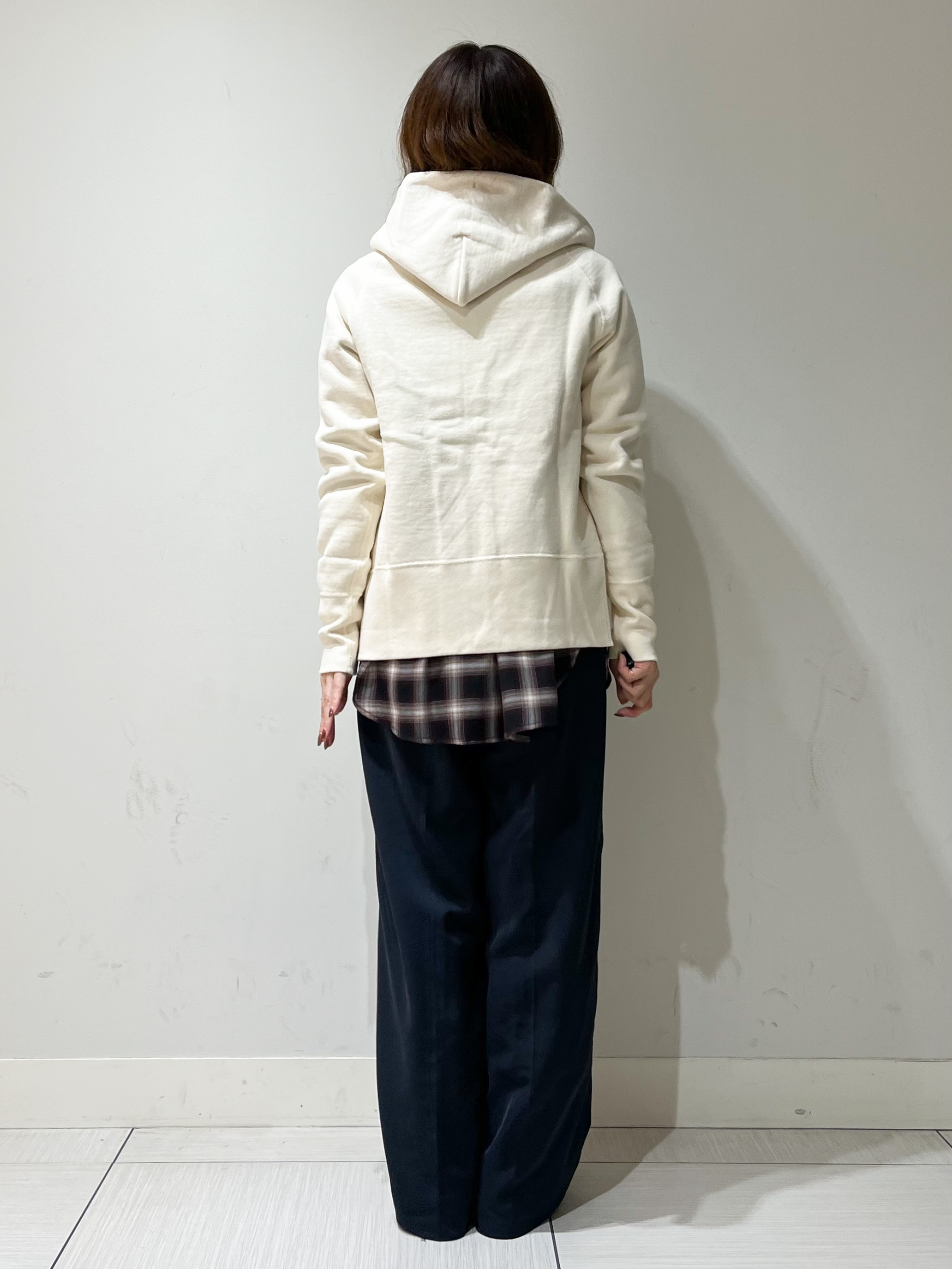 じゅんさんの「DRESSTERIOR｜デキシー吊裏毛ジップアップパーカ」を使ったコーディネート