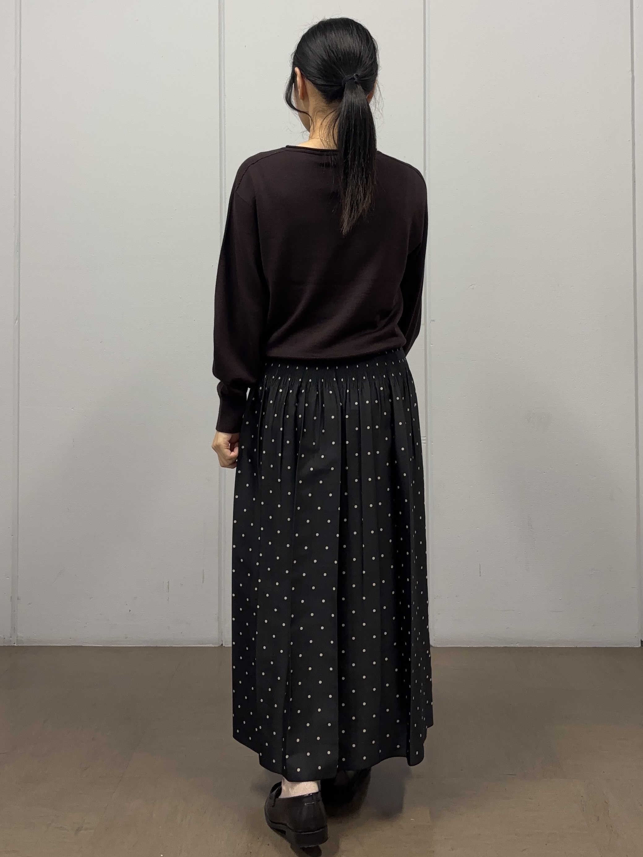 岩本優さんの「UNTITLED｜【店頭人気！/8色展開】ボリュームスリーブニットプルオーバー」を使ったコーディネート