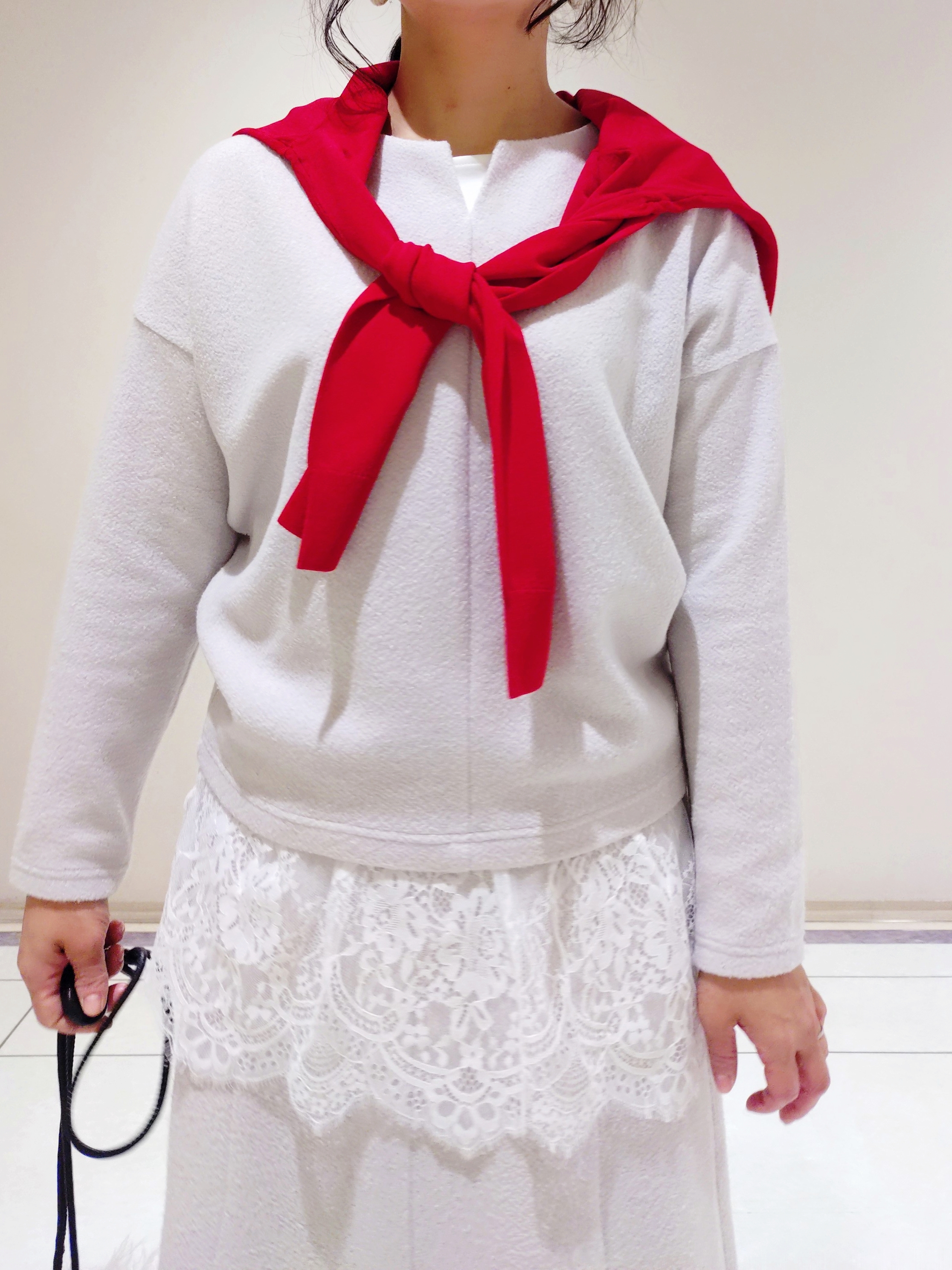 TOMOMIさんの「INDIVI｜【風合い柔らか／SETUP可】ブークレ起毛ジャージフレアスカート」を使ったコーディネート