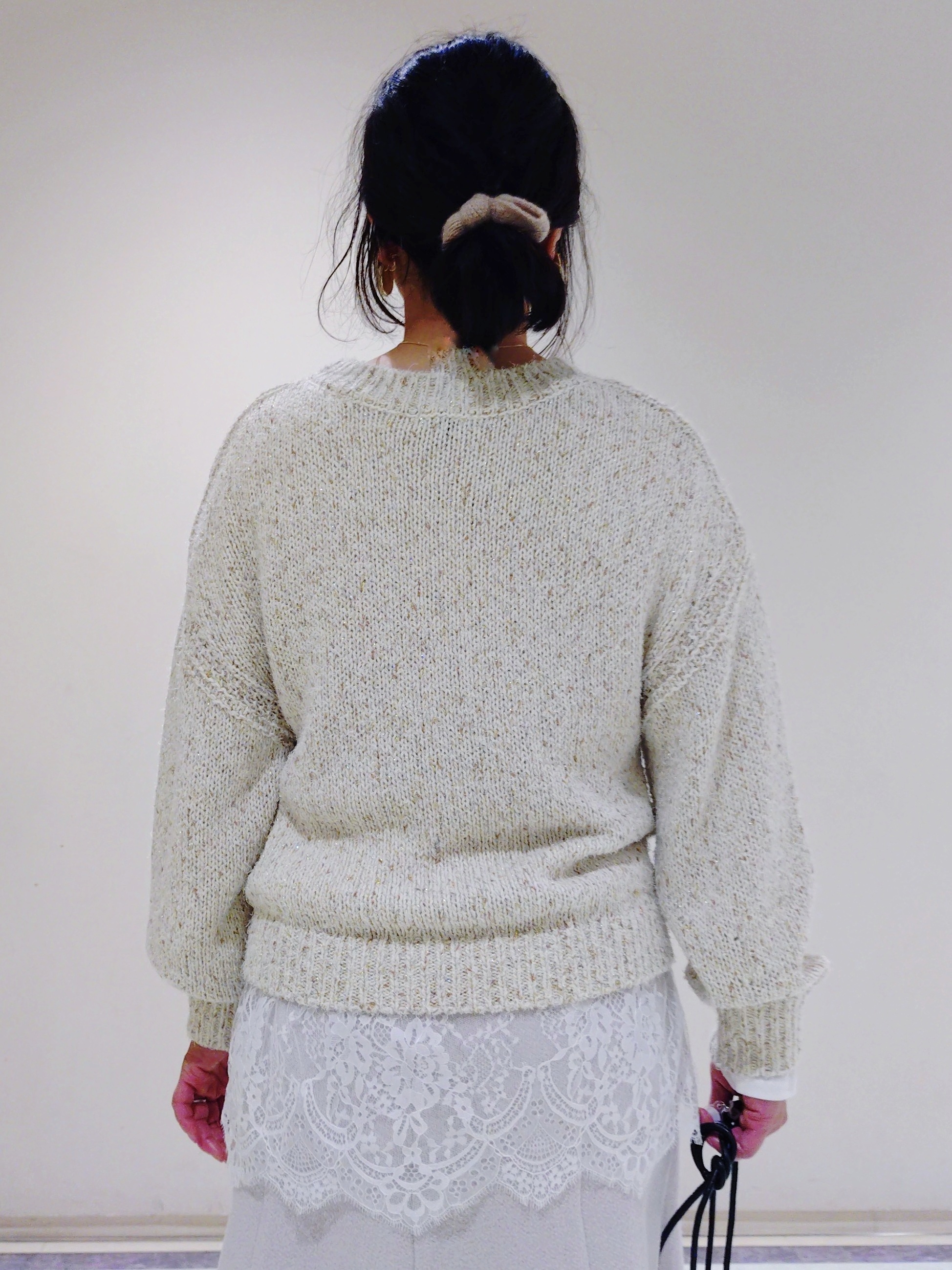 TOMOMIさんの「INDIVI｜【風合い柔らか／SETUP可】ブークレ起毛ジャージフレアスカート」を使ったコーディネート