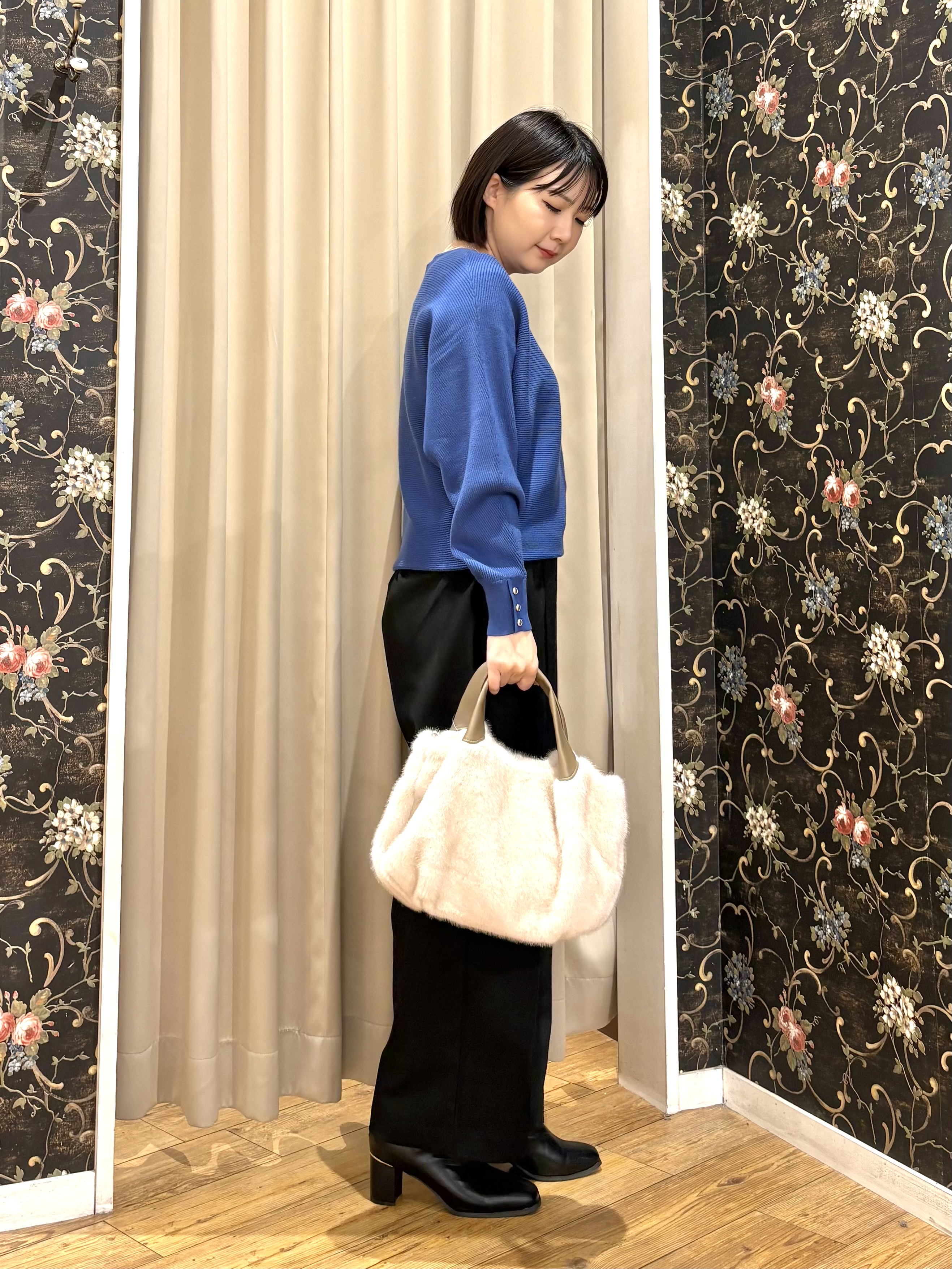 ネリさんの「SHOO･LA･RUE｜【着丈選べる／セットアップ可／ぱちぱちしにくい】洗濯後しわになりにくい 両面微起毛 あったかイージー」を使ったコーディネート