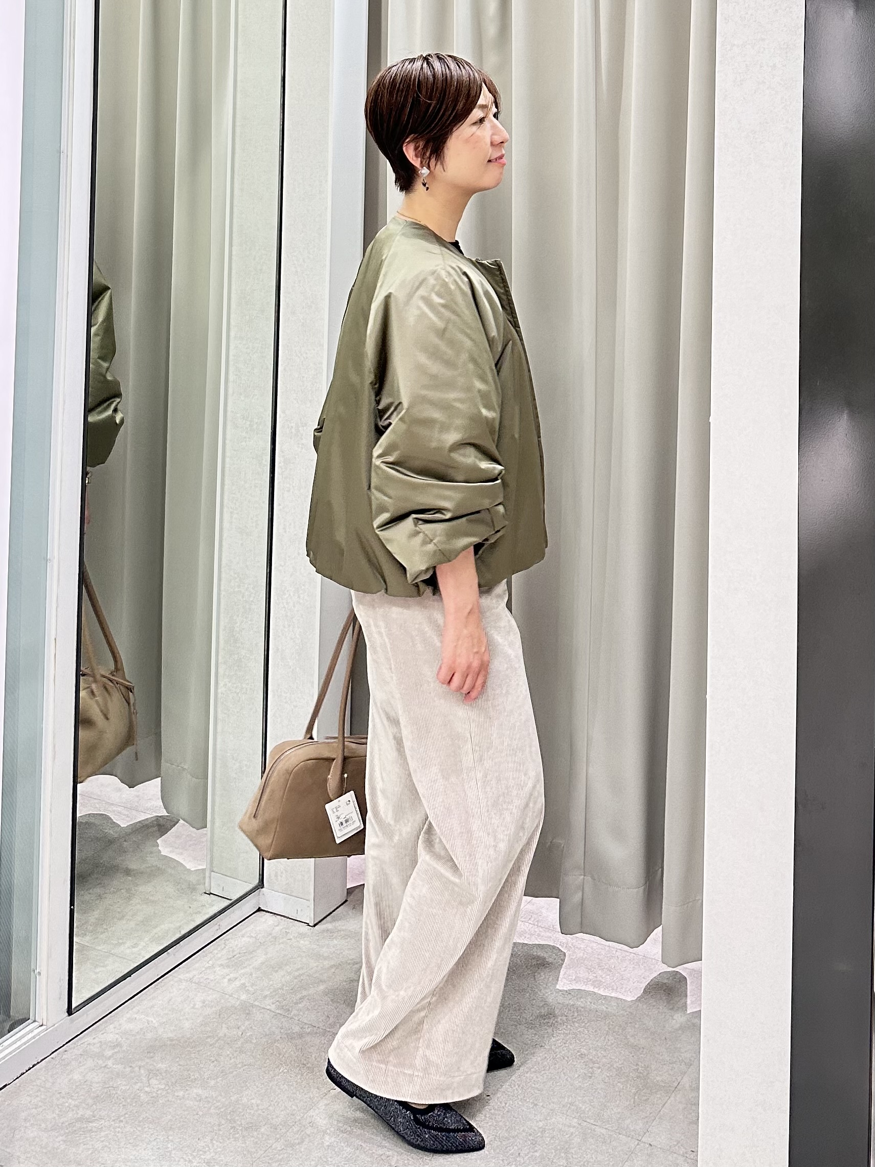 みなこさんの「UNTITLED｜【店頭人気！/8色展開】ボリュームスリーブニットプルオーバー」を使ったコーディネート