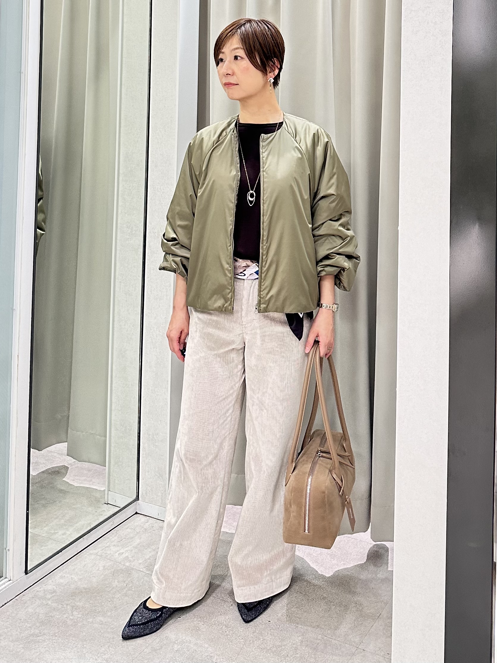 みなこさんの「UNTITLED｜【店頭人気！/8色展開】ボリュームスリーブニットプルオーバー」を使ったコーディネート