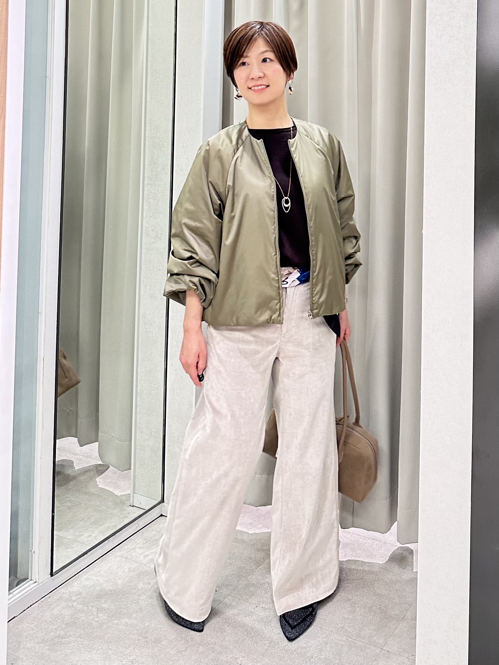 みなこさんの「UNTITLED｜【店頭人気！/8色展開】ボリュームスリーブニットプルオーバー」を使ったコーディネート