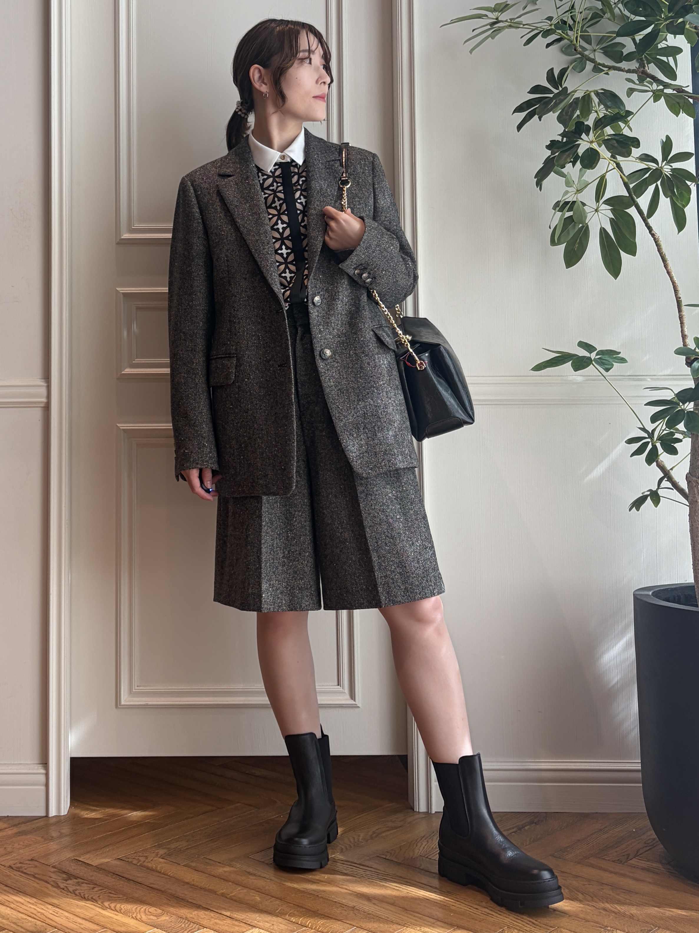 nakaoさんの「DRESSTERIOR｜【セットアップ可】ネップツイードバミューダパンツ」を使ったコーディネート