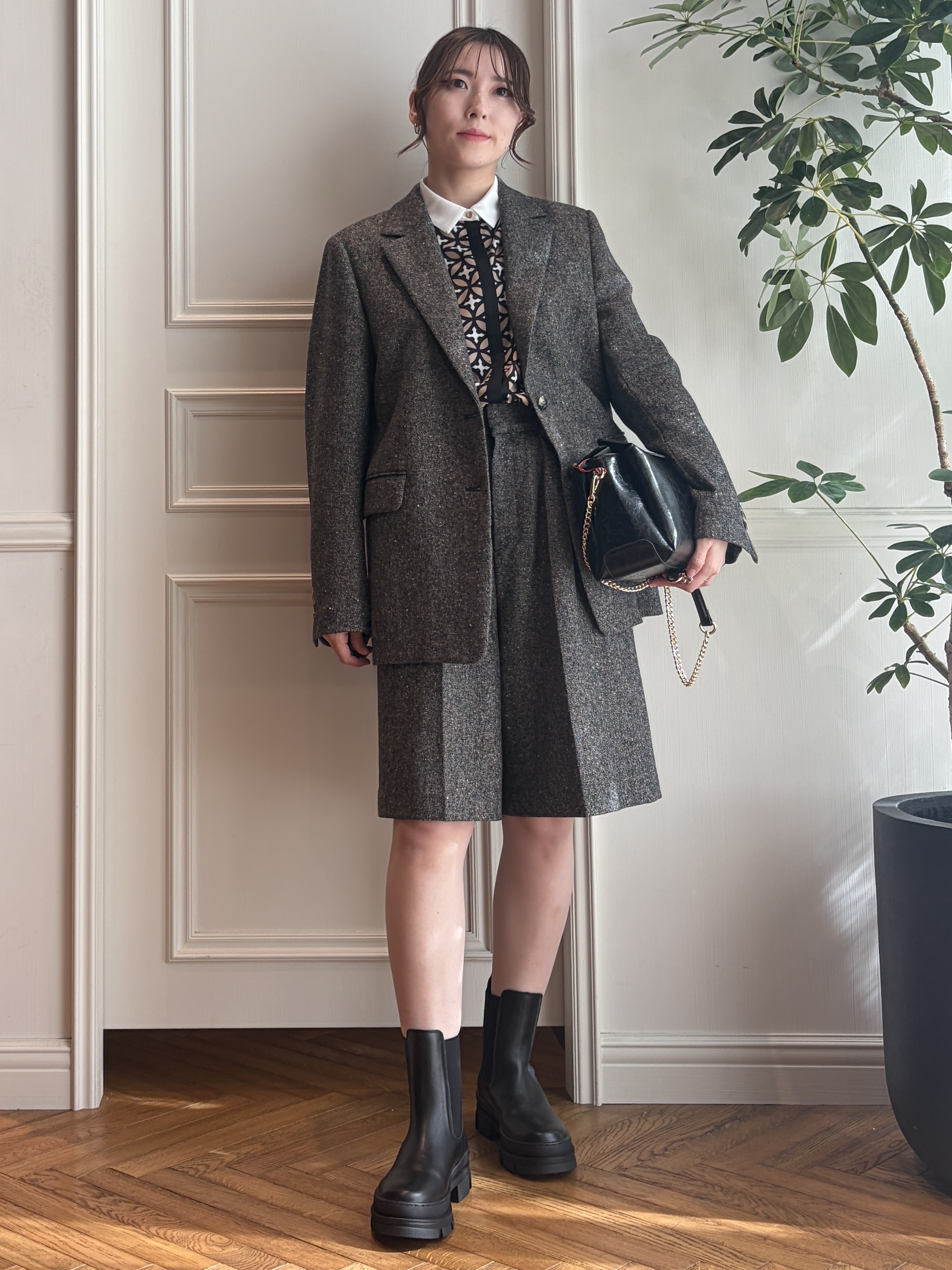 nakaoさんの「DRESSTERIOR｜【セットアップ可】ネップツイードバミューダパンツ」を使ったコーディネート
