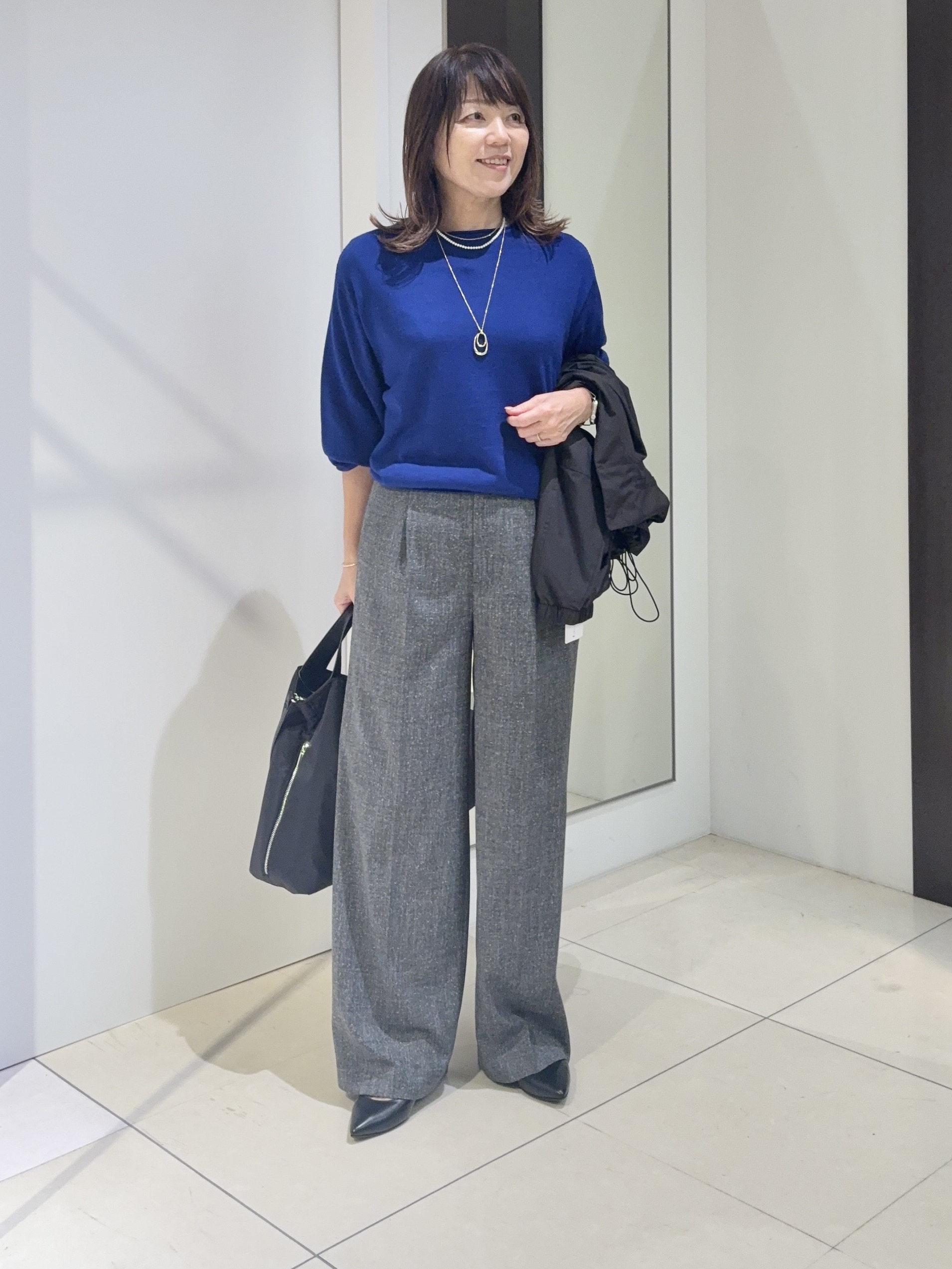 tomoさんの「UNTITLED｜【店頭人気！/8色展開】ボリュームスリーブニットプルオーバー」を使ったコーディネート
