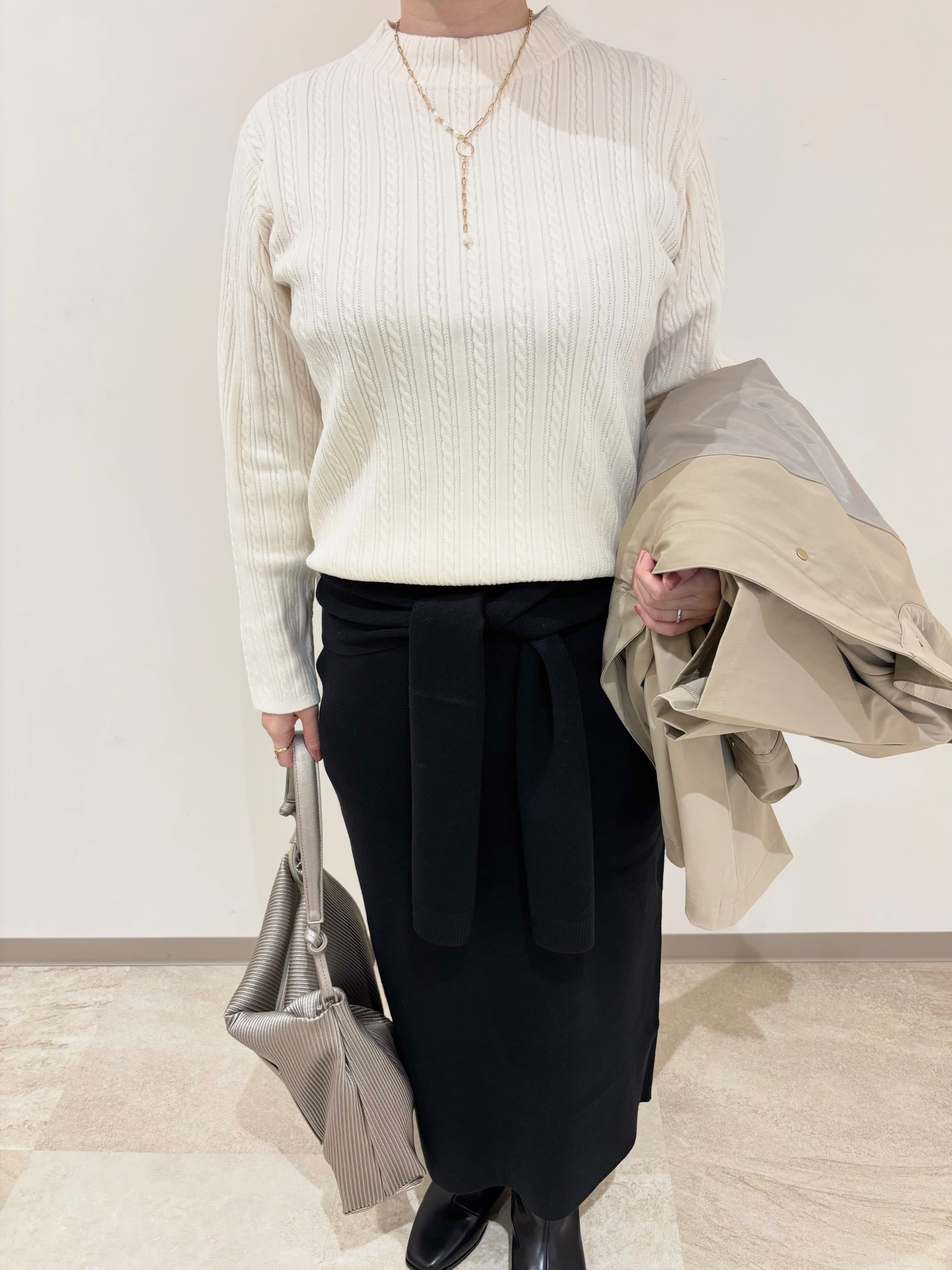 marikoさんの「grove｜【撥水／シルエット2WAY】ゆったり着られて体型カバー◎ スタンドネック テントラインコート」を使ったコーディネート