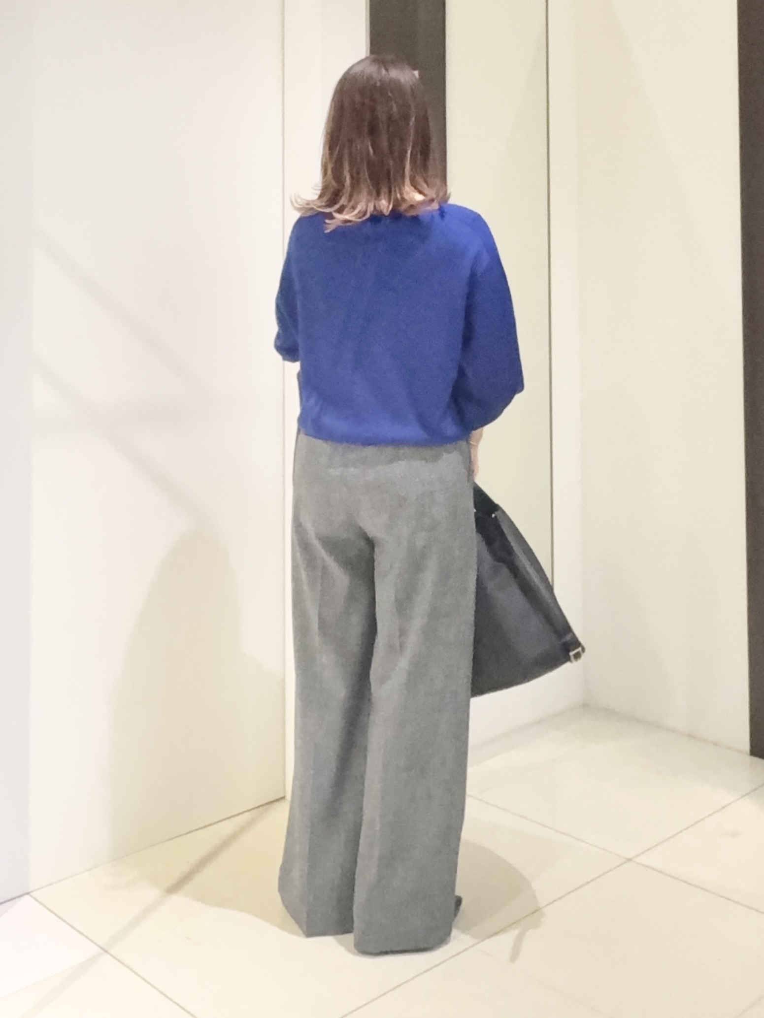 tomoさんの「UNTITLED｜【店頭人気！/8色展開】ボリュームスリーブニットプルオーバー」を使ったコーディネート