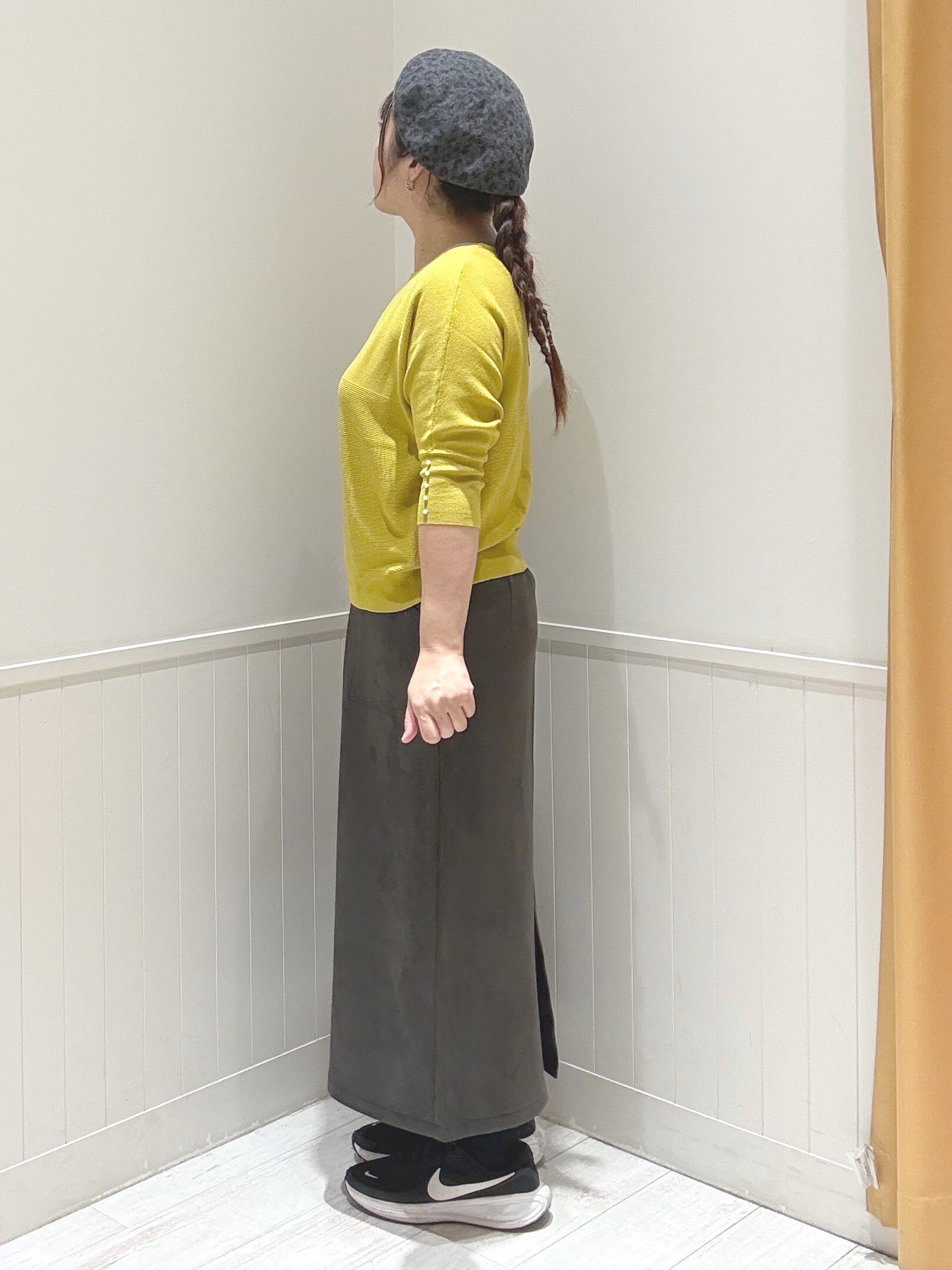 まっつんさんの「SHOO･LA･RUE｜【毛玉になりにくい/洗濯機可】パールで手元美しく 7分袖とろみガータードルマンニット」を使ったコーディネート