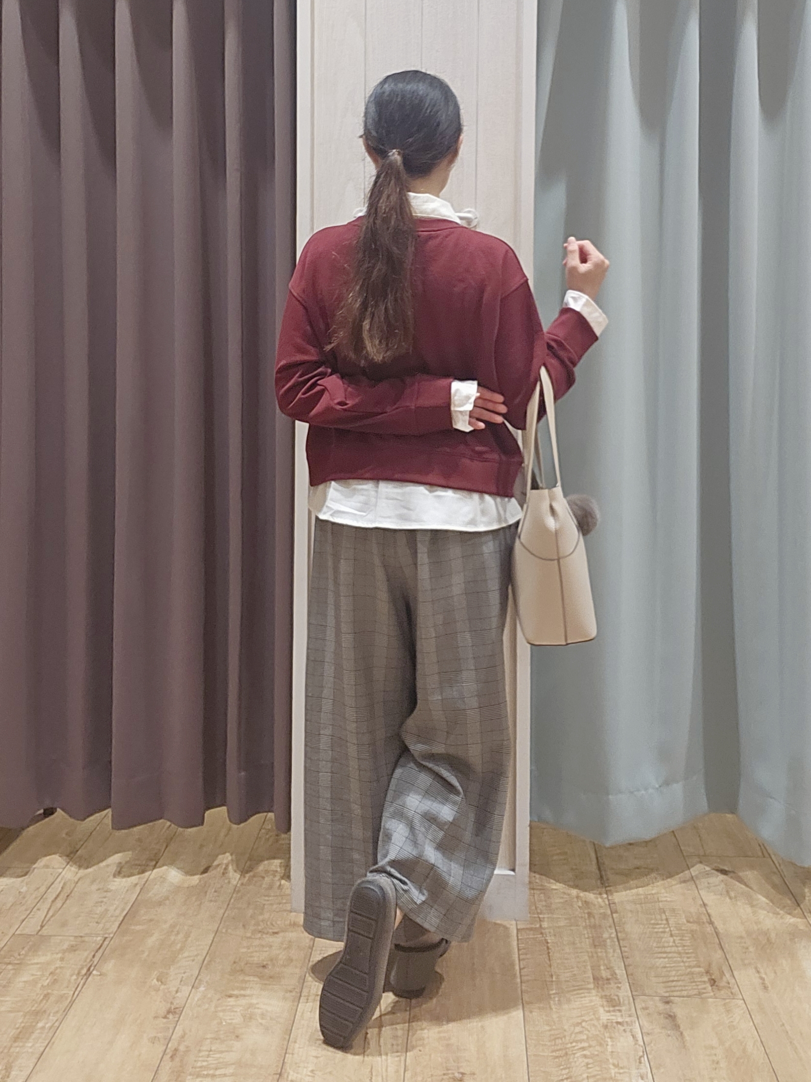 miyaさんの「SHOO･LA･RUE｜【S-LL/洗濯機可】一枚でレイヤード感が完成する シャツドッキング裏毛トップス」を使ったコーディネート