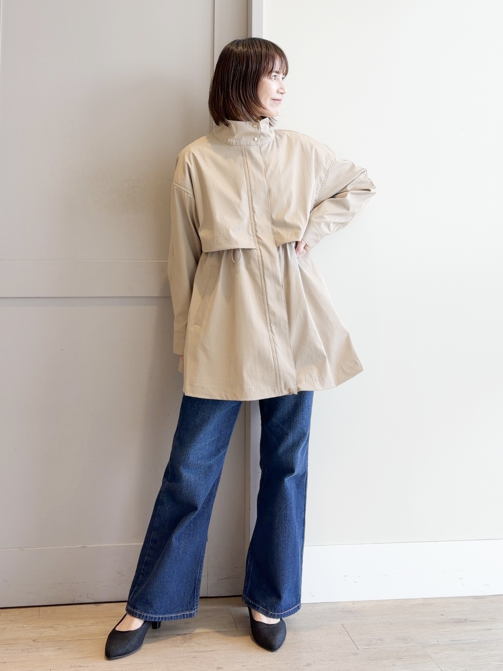 yamakoさんの「grove｜【撥水／シルエット2WAY】ゆったり着られて体型カバー◎ スタンドネック テントラインコート」を使ったコーディネート
