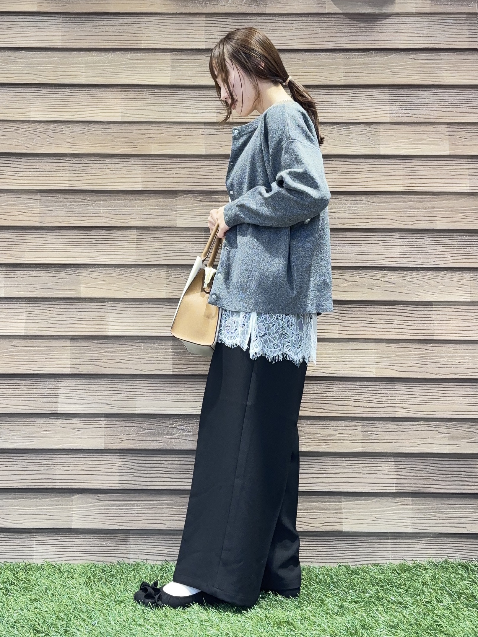 himiさんの「SHOO･LA･RUE｜【セットアップ可/洗濯機可】軽やかに羽織れる スポンディッシュ ニットカーディガン」を使ったコーディネート