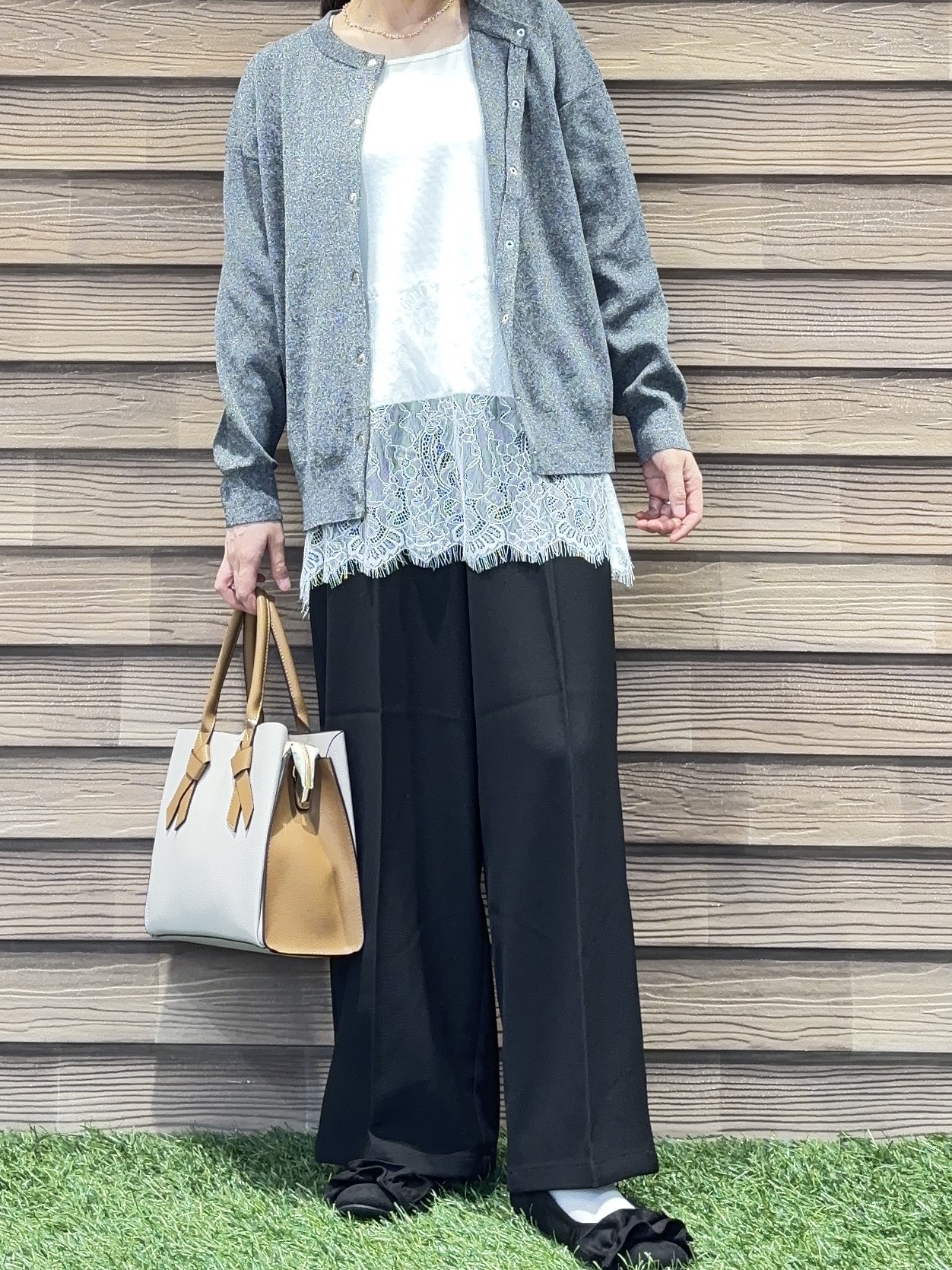 himiさんの「SHOO･LA･RUE｜【セットアップ可/洗濯機可】軽やかに羽織れる スポンディッシュ ニットカーディガン」を使ったコーディネート
