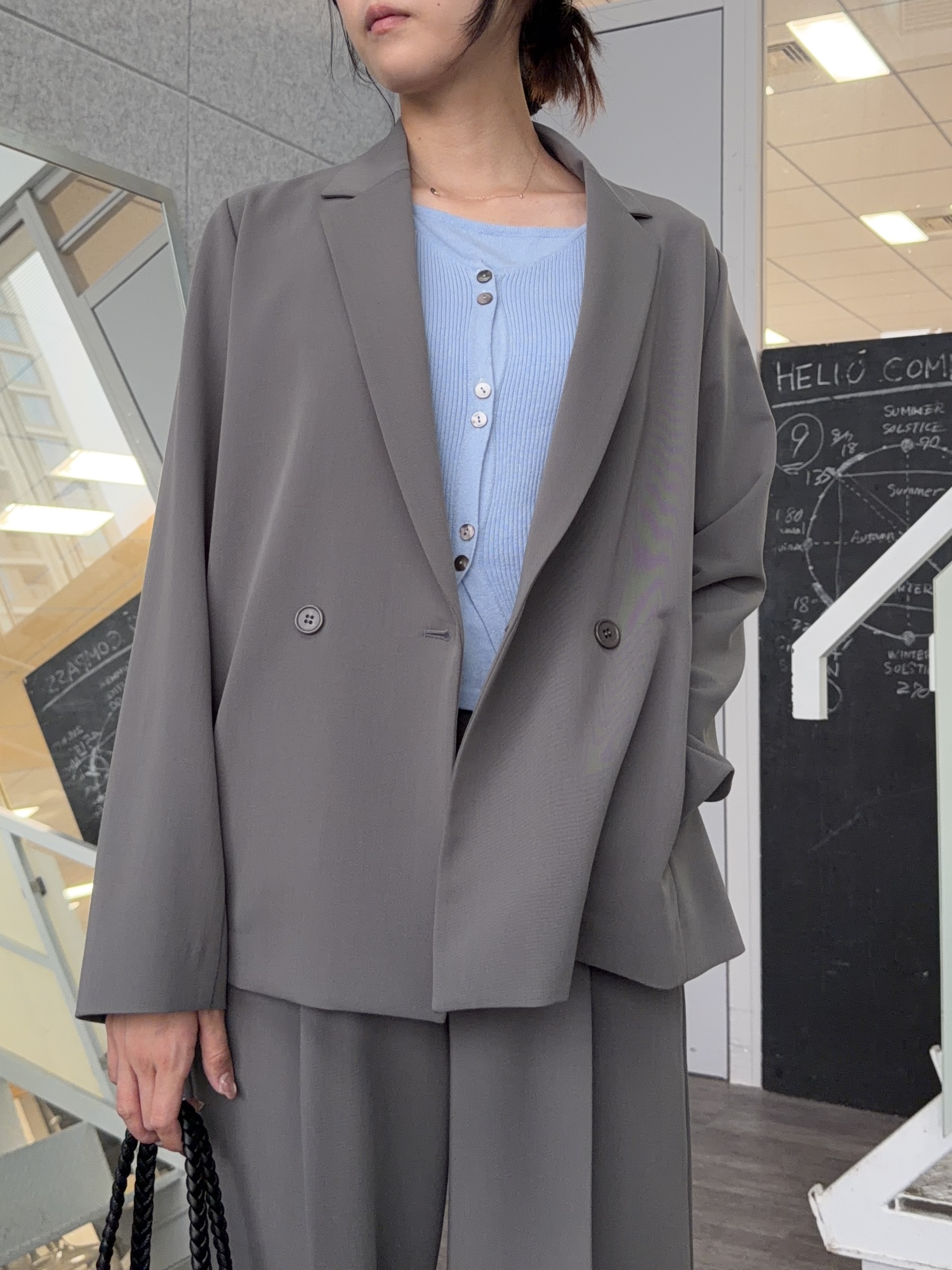 ririkaさんの「INDIVI｜Comfy Set Up｜ダブルブレストイージージャケット【LIVE紹介／上枝みどりさん着用／セット」を使ったコーディネート