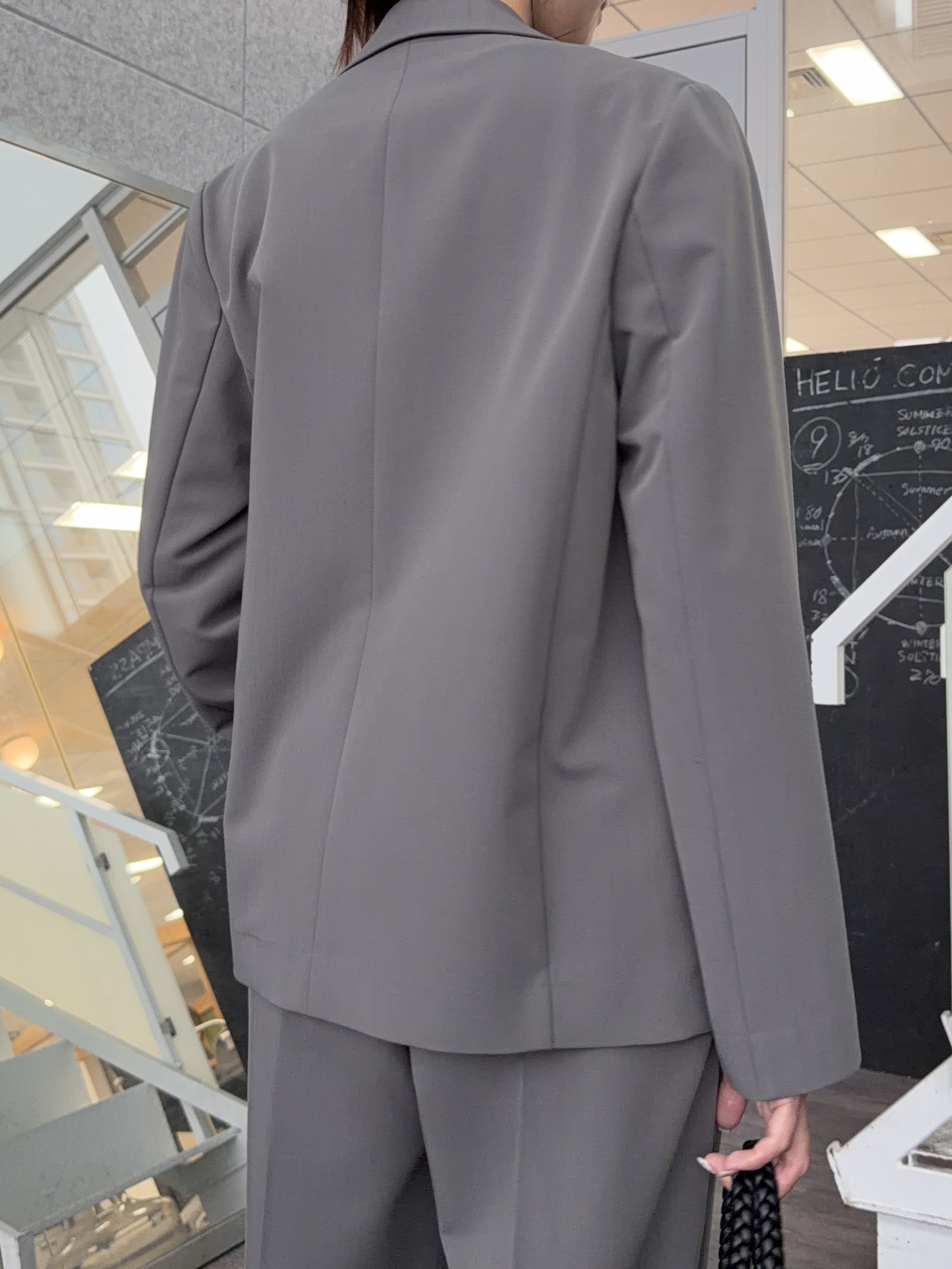 ririkaさんの「INDIVI｜Comfy Set Up｜ダブルブレストイージージャケット【LIVE紹介／上枝みどりさん着用／セット」を使ったコーディネート