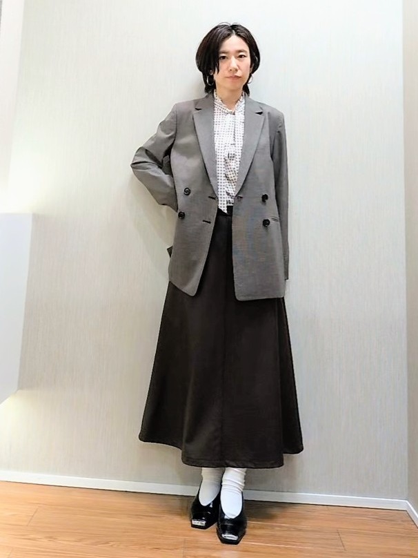 ミズタさんの「UNTITLED｜【セットアップ可/秋羽織り/お仕事スーツ】ウールブレンドダブルジャケット」を使ったコーディネート
