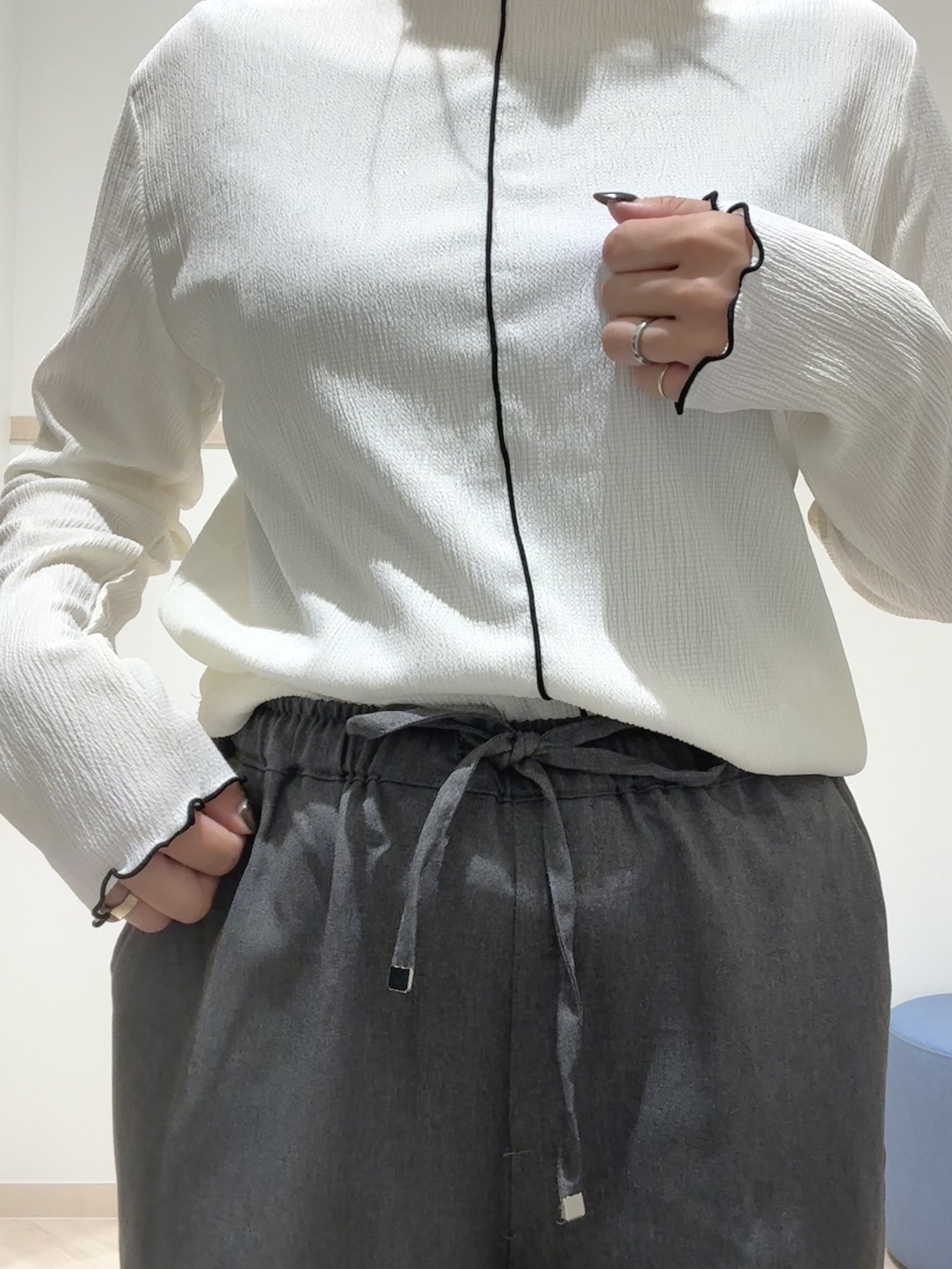 nanaさんの「SHOO･LA･RUE｜【洗濯機可】配色メロウで華やかに アソート楊柳トップス」を使ったコーディネート