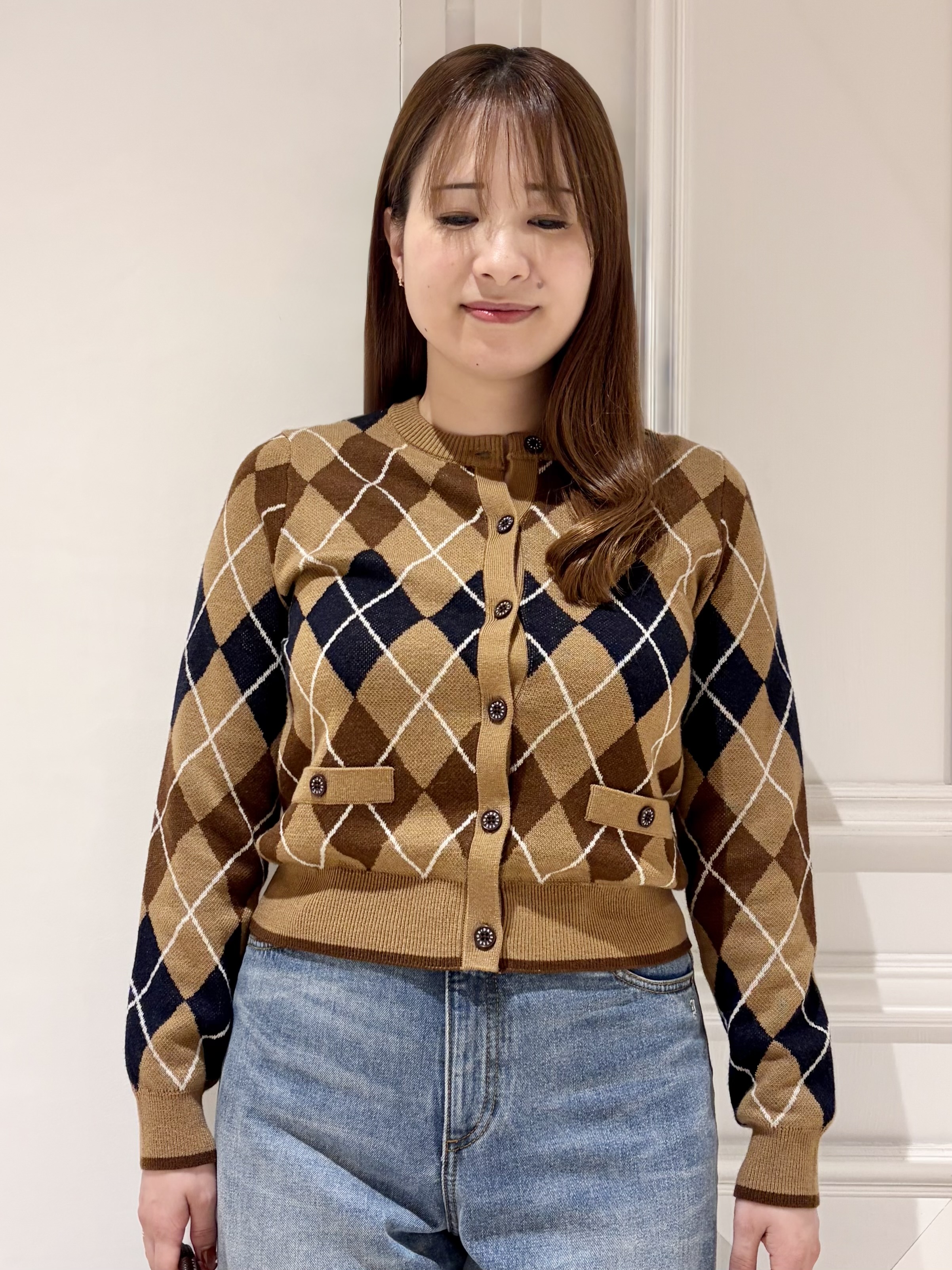 minowaさんの「DRESSTERIOR｜アーガイルジャガードカーディガン」を使ったコーディネート