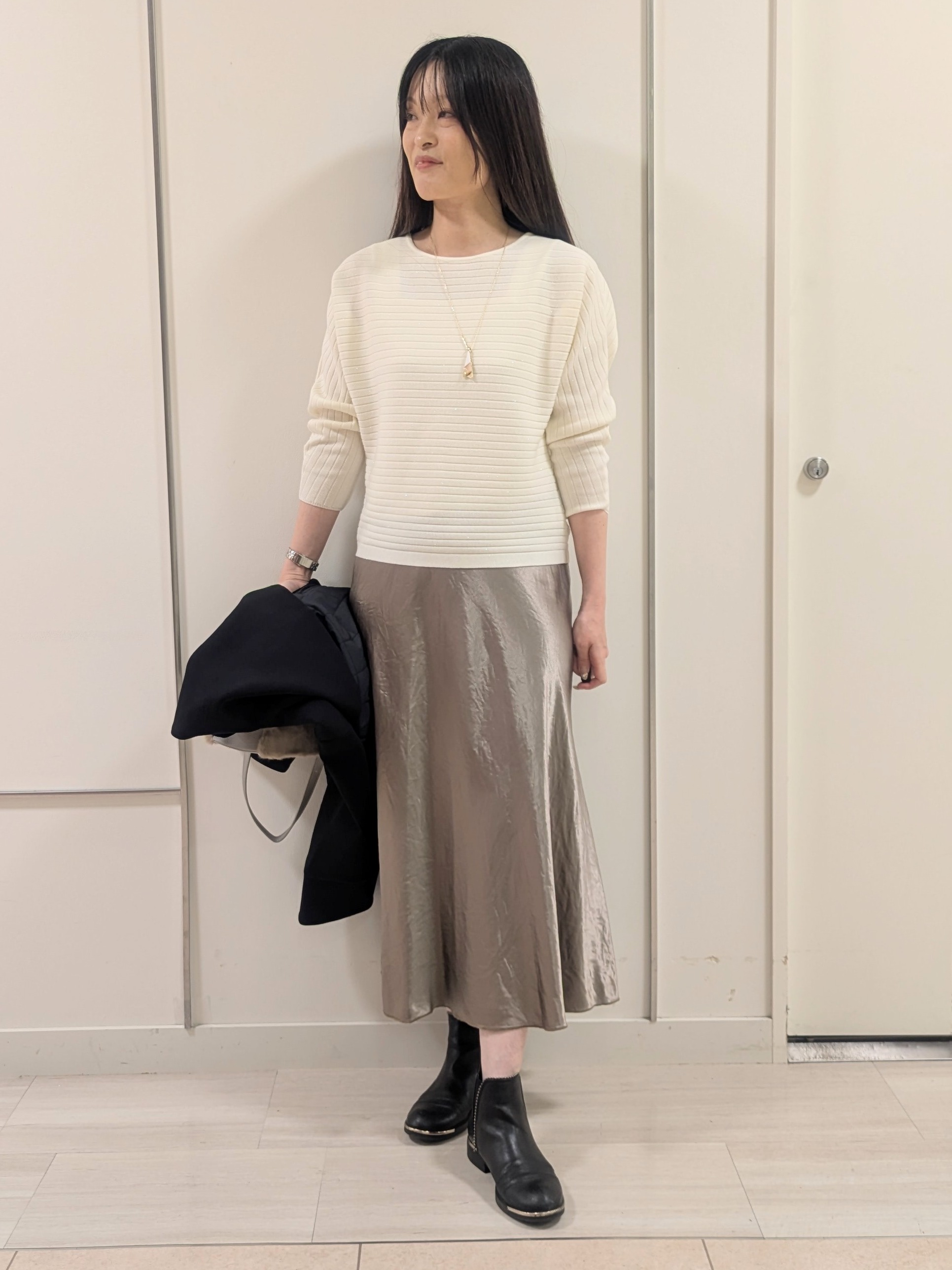 mikiさんの「COUP DE CHANCE｜【手洗い可／日本製】ドルマンニット」を使ったコーディネート