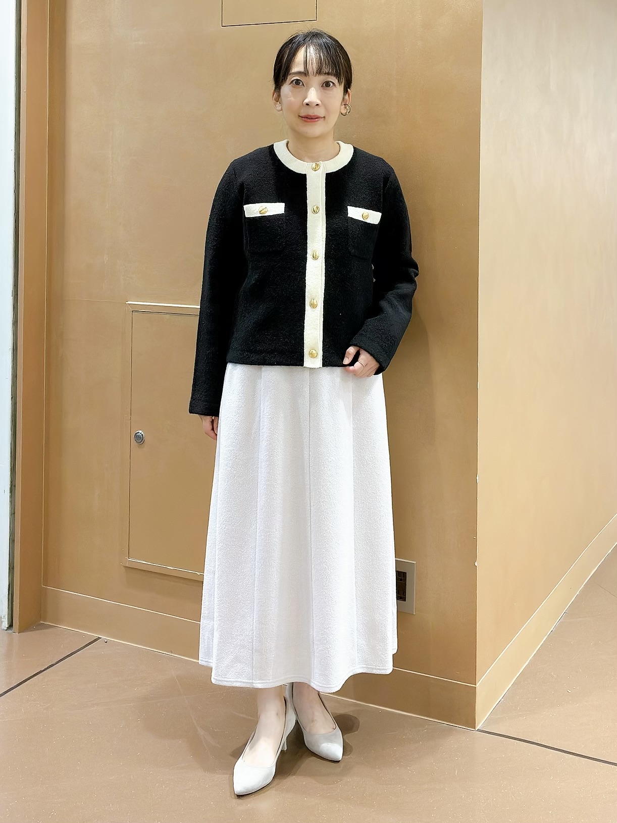 hattoriさんの「INDIVI｜【軽やか】ブークレニットジャケット」を使ったコーディネート