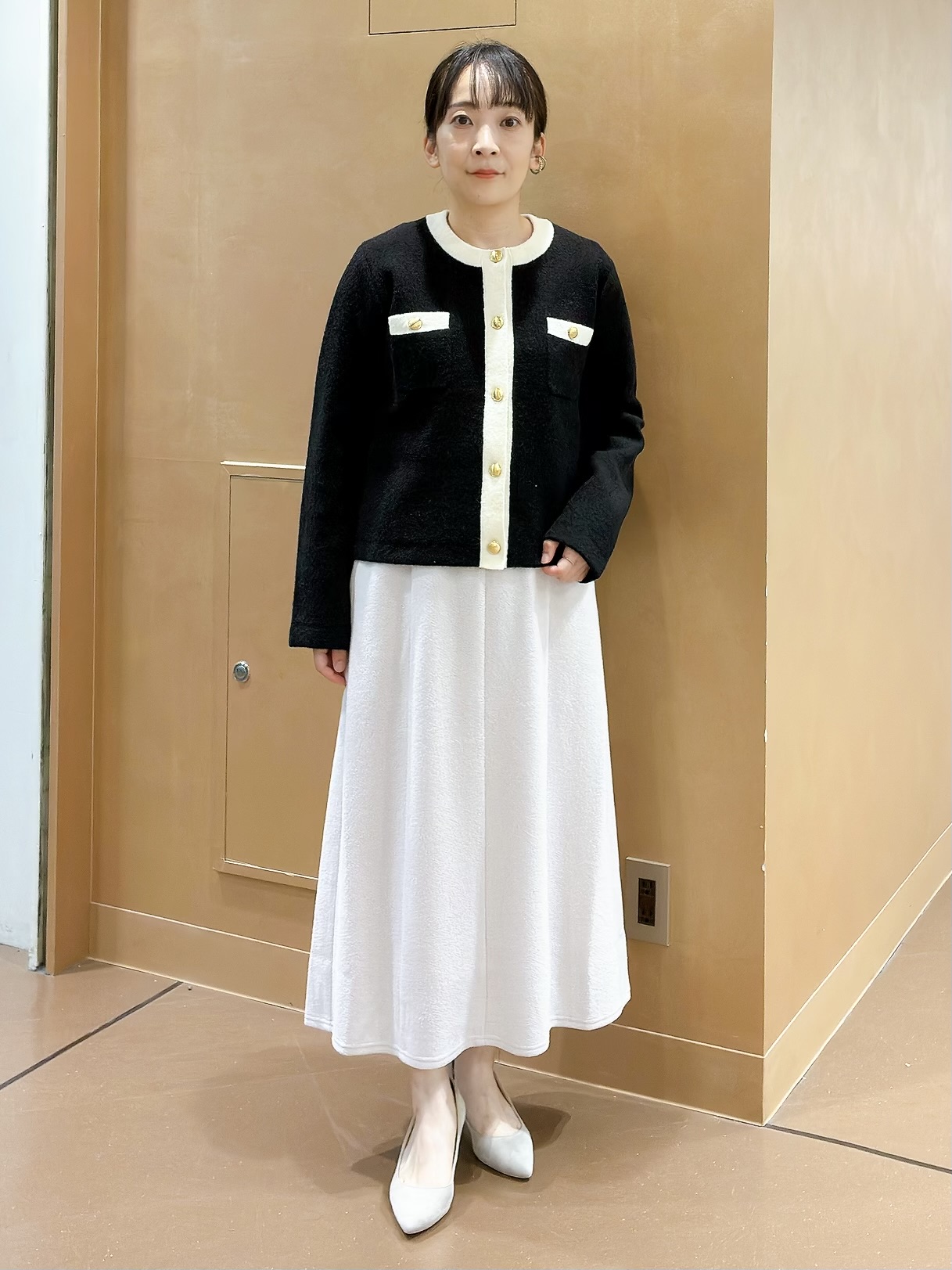 hattoriさんの「INDIVI｜【軽やか】ブークレニットジャケット」を使ったコーディネート