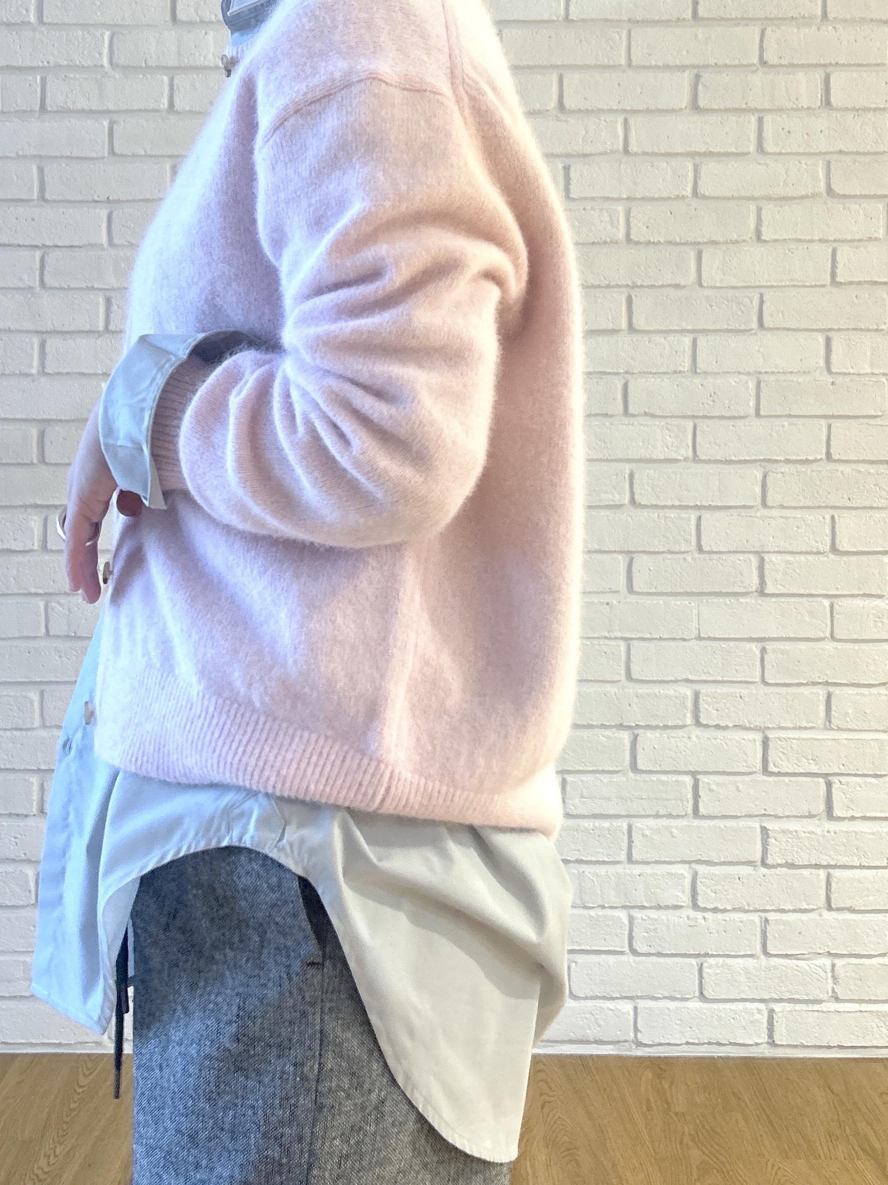 Hirokaさんの「Dessin｜【洗える/オンオフ着られる】袖裏ワンポイント刺繍 オーバーシャツ」を使ったコーディネート
