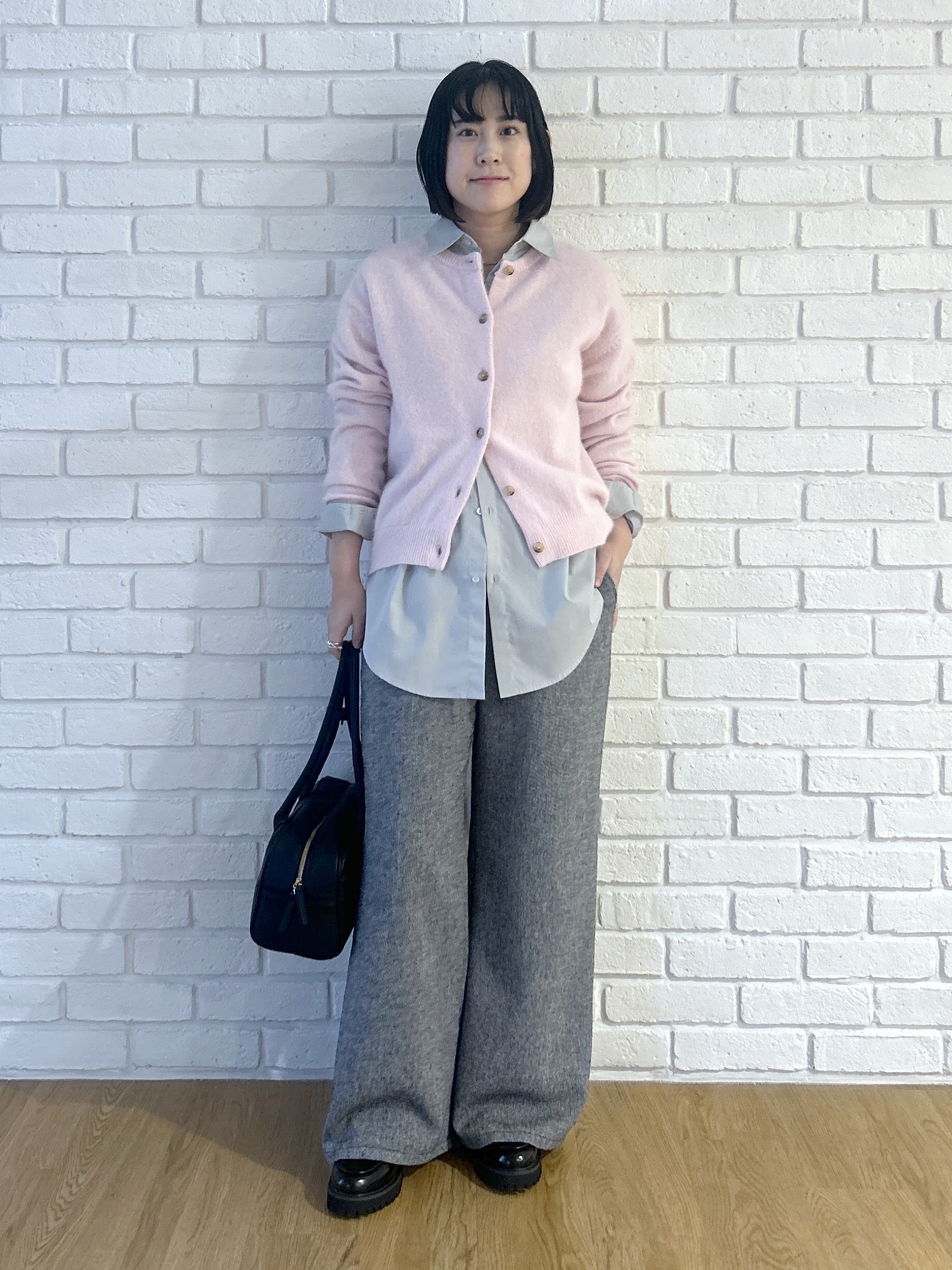 Hirokaさんの「Dessin｜【洗える/オンオフ着られる】袖裏ワンポイント刺繍 オーバーシャツ」を使ったコーディネート
