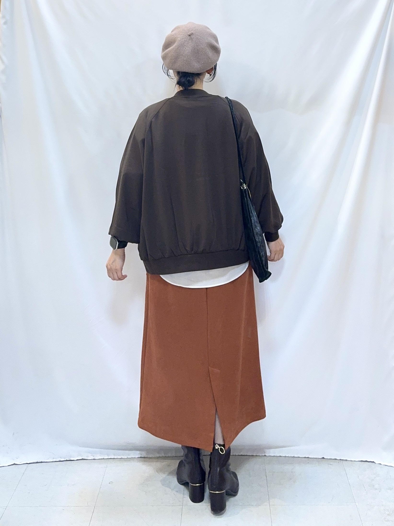 𝐇𝐢𝐫𝐨𝐦𝐢さんの「SHOO･LA･RUE｜【S-LL】洗濯後しわになりにくい 麻調リブブルゾン」を使ったコーディネート