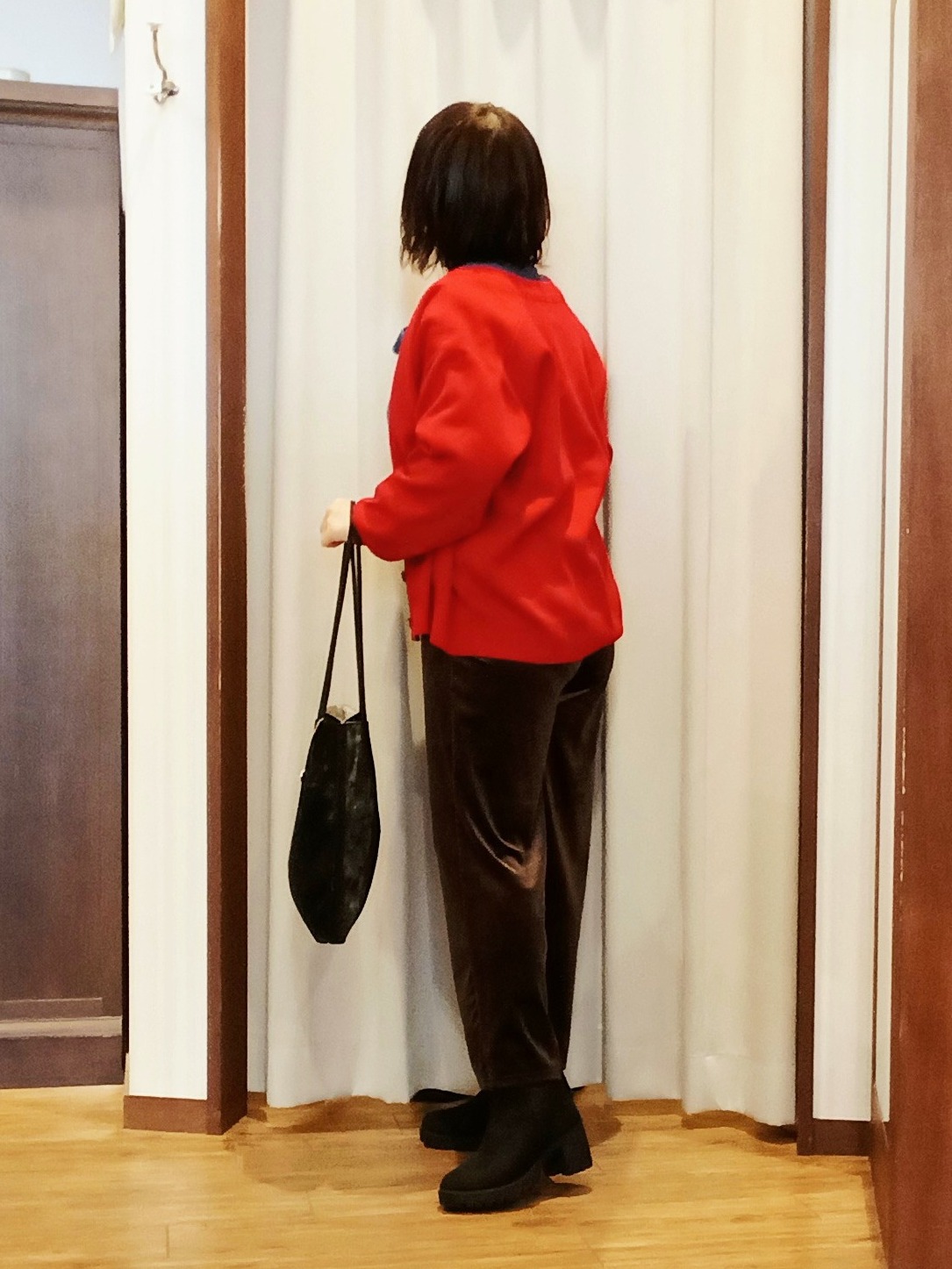 みーあさんの「SHOO･LA･RUE｜【毛玉になりにくい/S-LL/洗濯機可/体型カバー】Vネックゆったりカーディガン」を使ったコーディネート