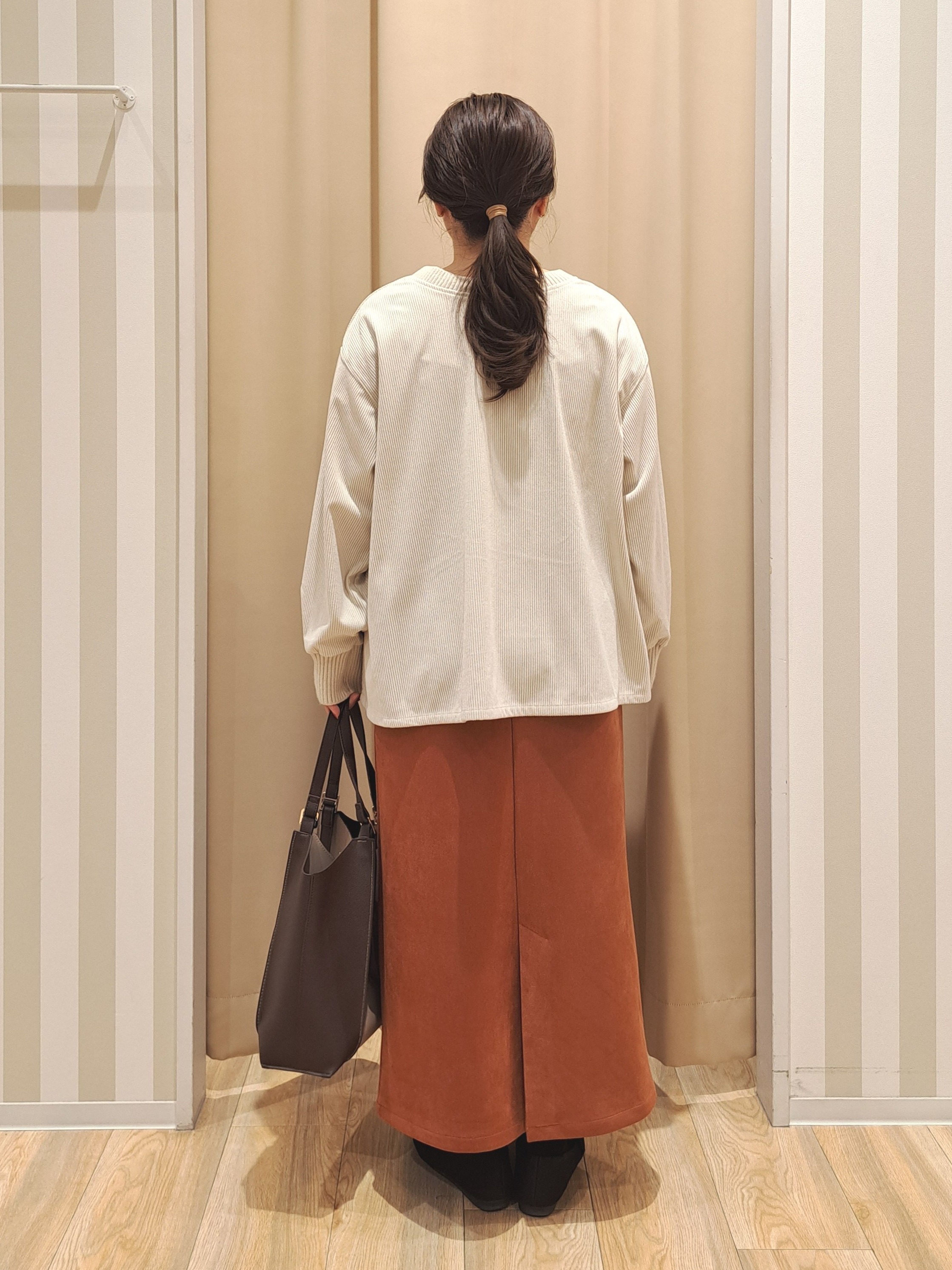 sho*さんの「SHOO･LA･RUE｜【S-LL/洗濯機可/前後2WAY】大人上品にきまる コーデュロイトップス」を使ったコーディネート