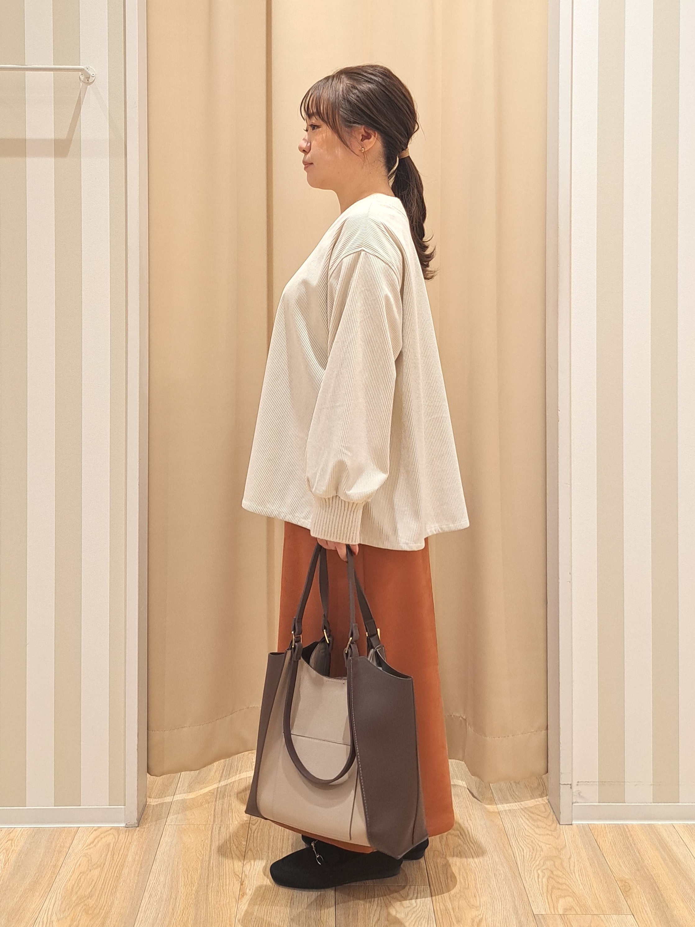 sho*さんの「SHOO･LA･RUE｜【S-LL/洗濯機可/前後2WAY】大人上品にきまる コーデュロイトップス」を使ったコーディネート