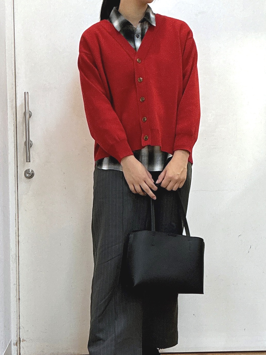 Karinさんの「SHOO･LA･RUE｜【毛玉になりにくい/S-LL/洗濯機可/体型カバー】Vネックゆったりカーディガン」を使ったコーディネート