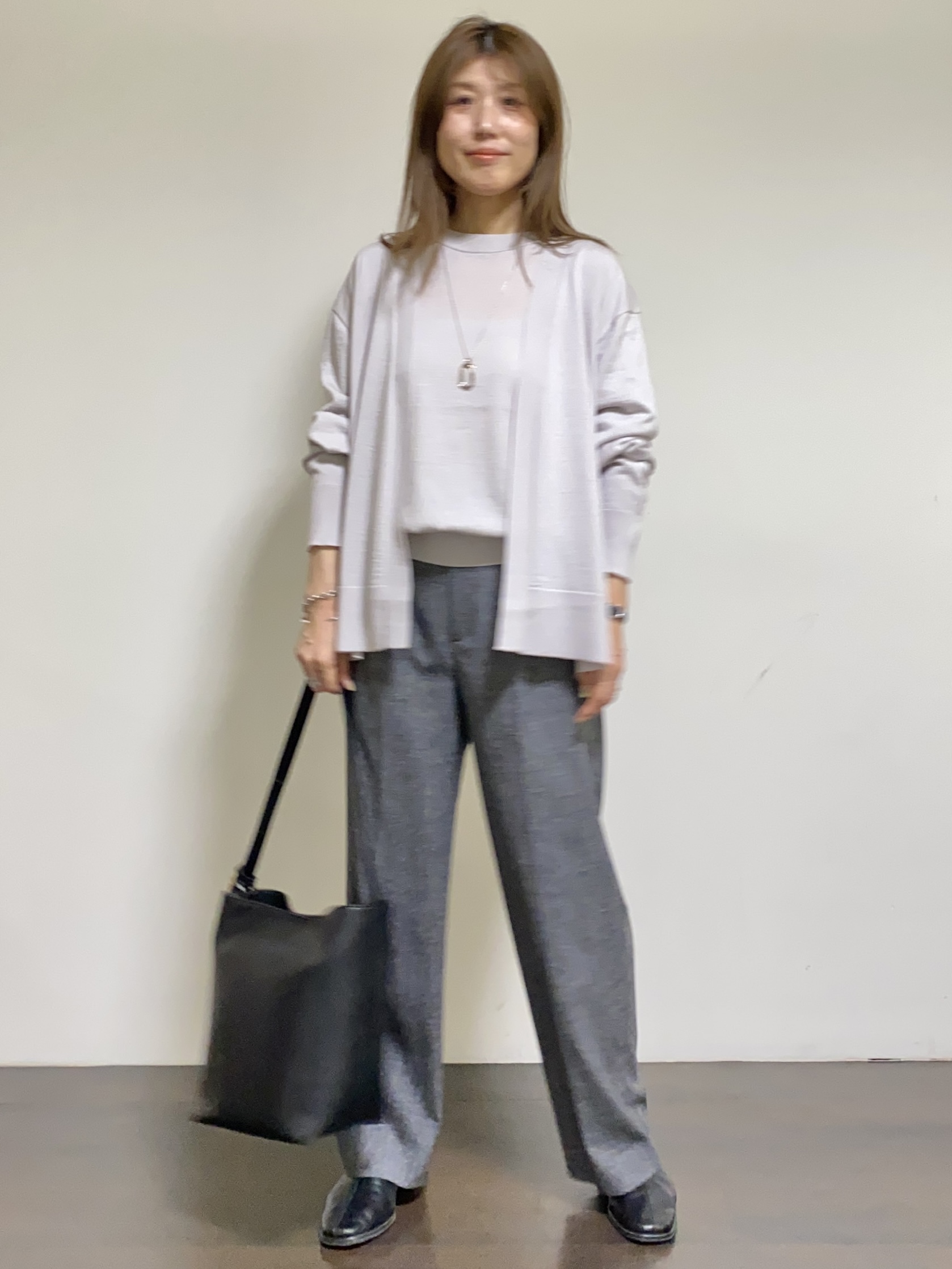 tomoさんの「UNTITLED｜【アンサンブル可/秋羽織り/通勤】シルクウールカシミヤカーディガン」を使ったコーディネート