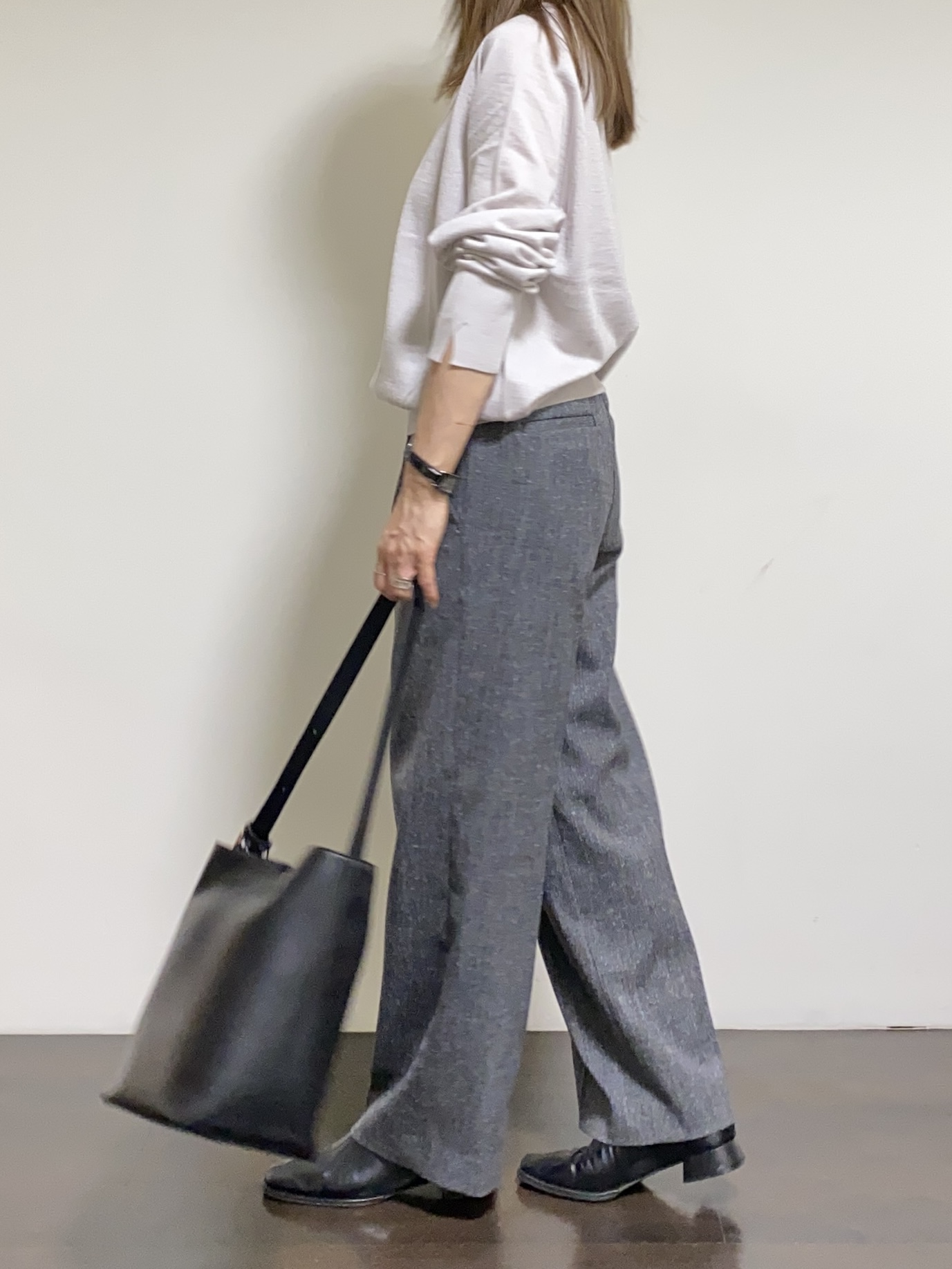 tomoさんの「UNTITLED｜【アンサンブル可/秋羽織り/通勤】シルクウールカシミヤカーディガン」を使ったコーディネート